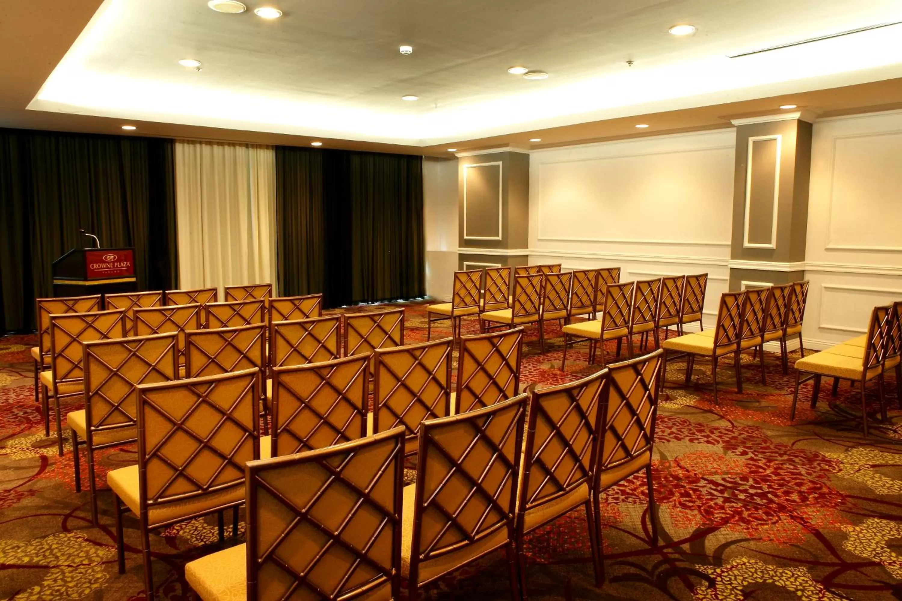 Banquet/Function facilities in Crowne Plaza Panama by IHG