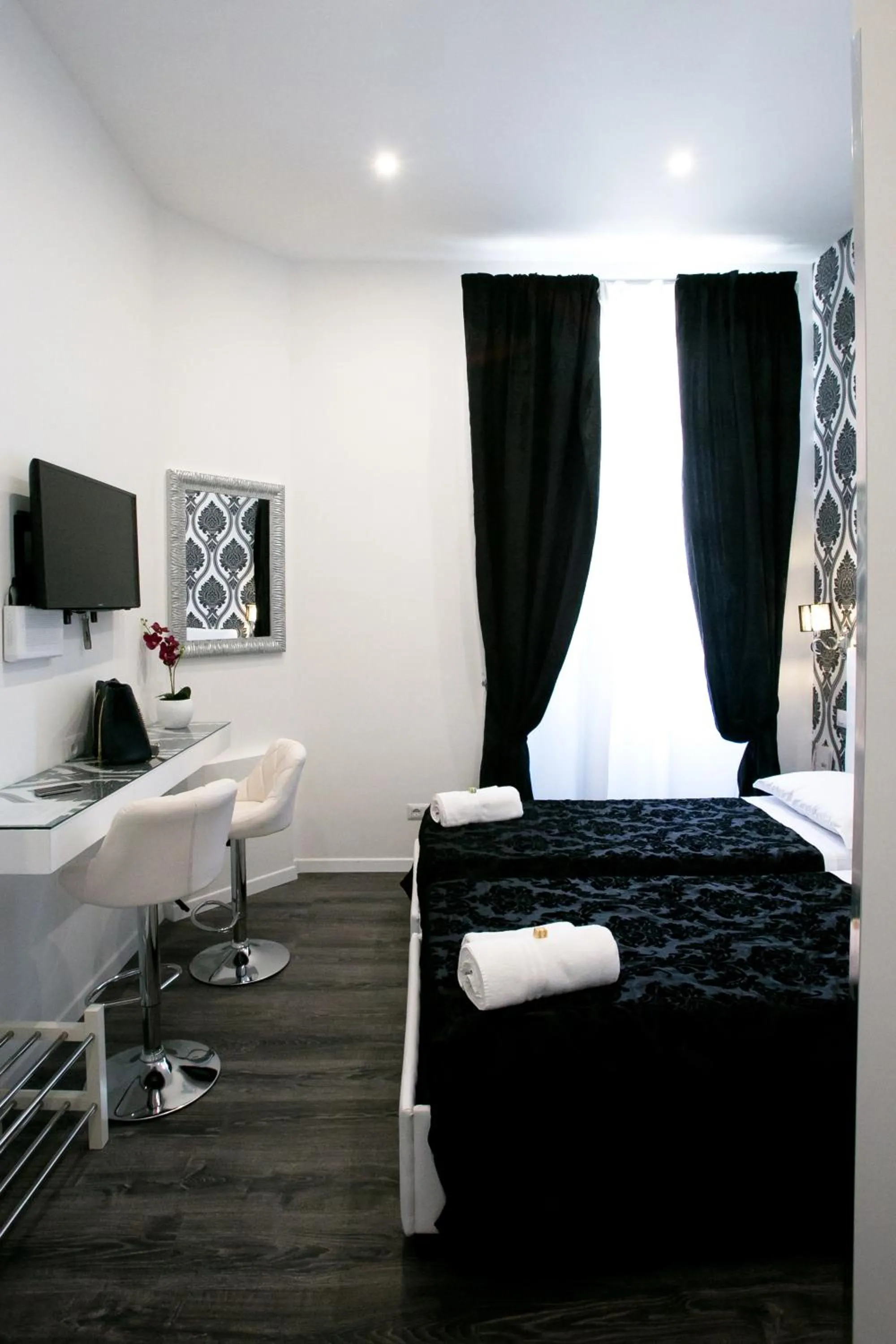 Bed in Rome Key Home