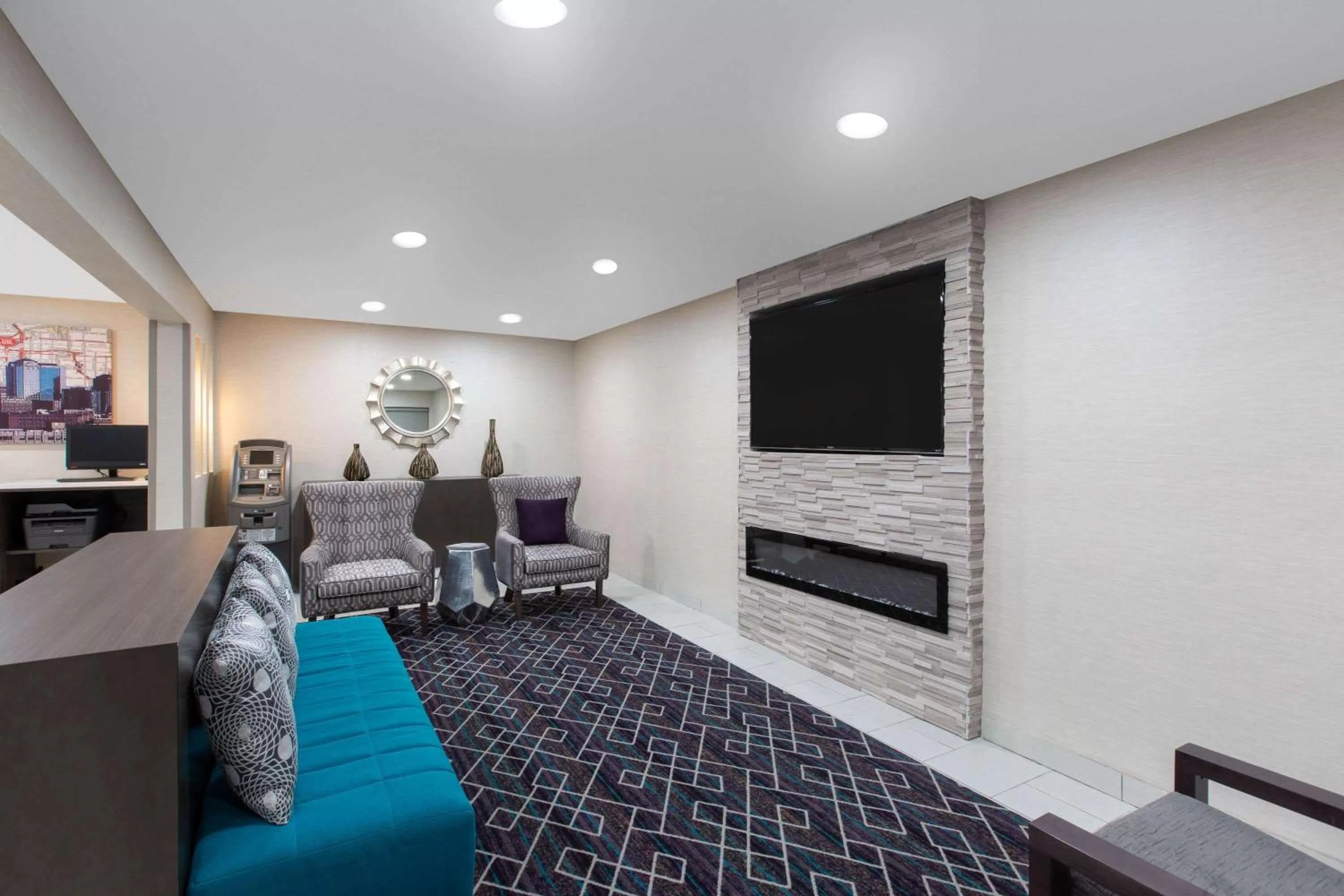 Lobby or reception in La Quinta by Wyndham Blue Springs