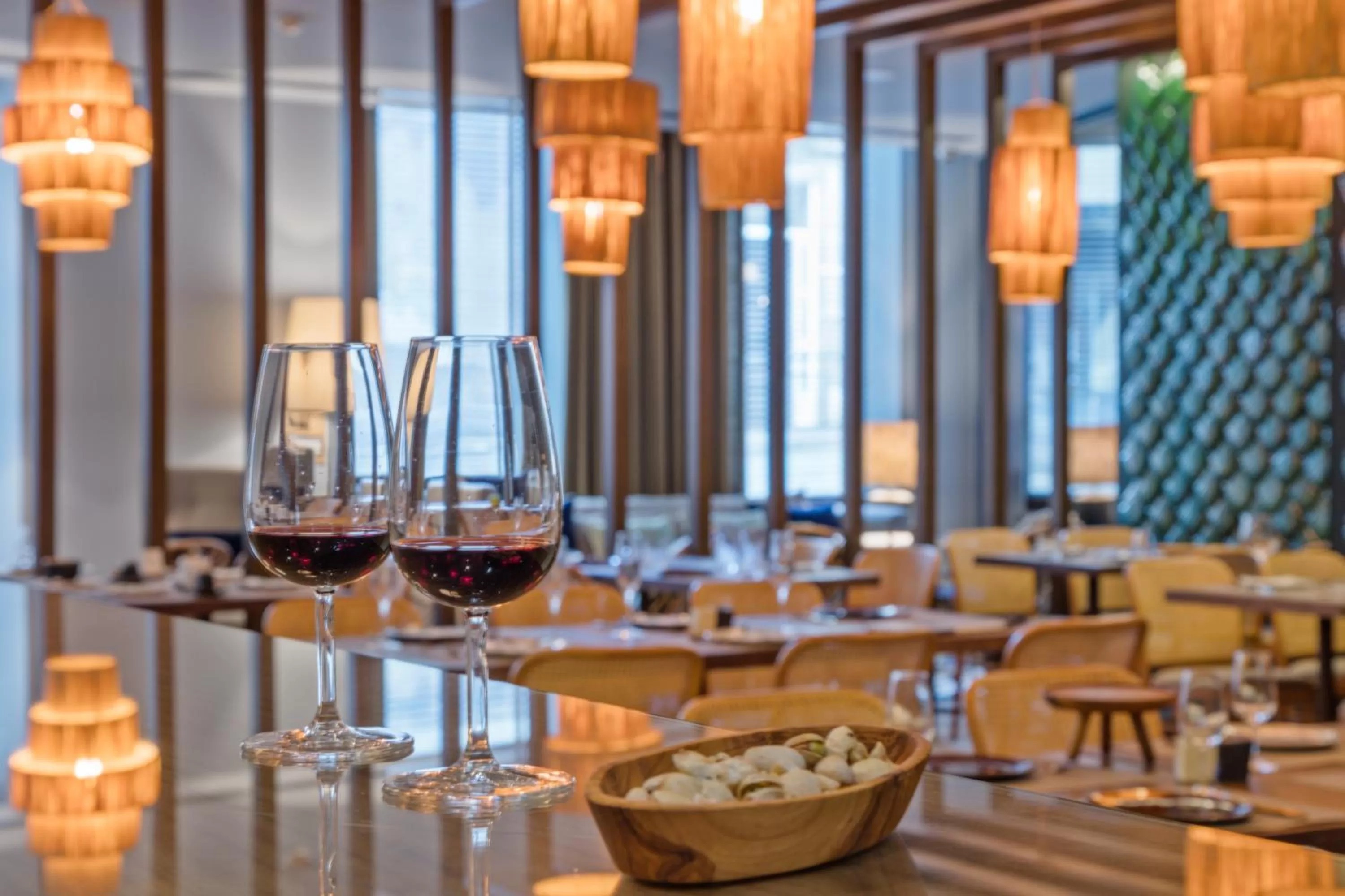 Restaurant/places to eat in Pur Oporto Boutique Hotel by actahotels