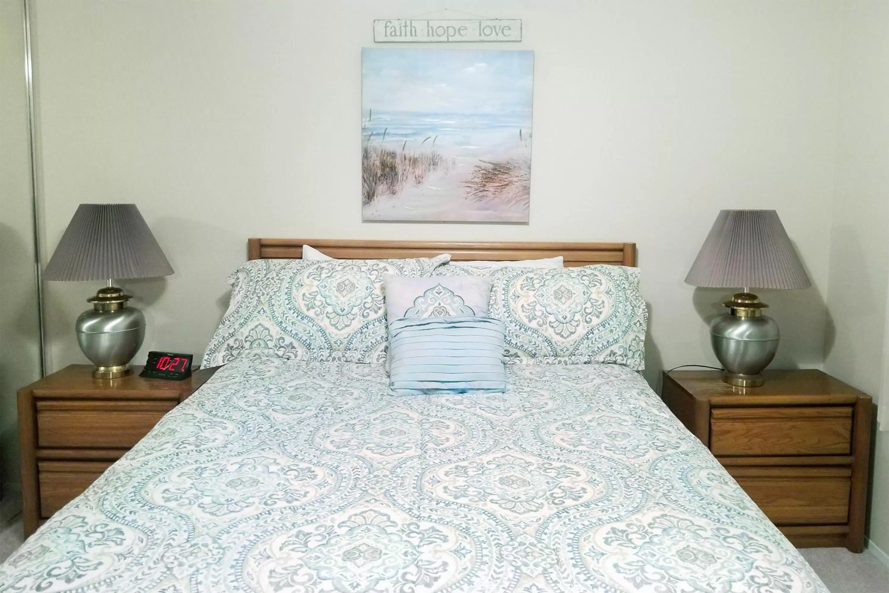 Bedroom, Bed in Ocean Terrace Condominiums