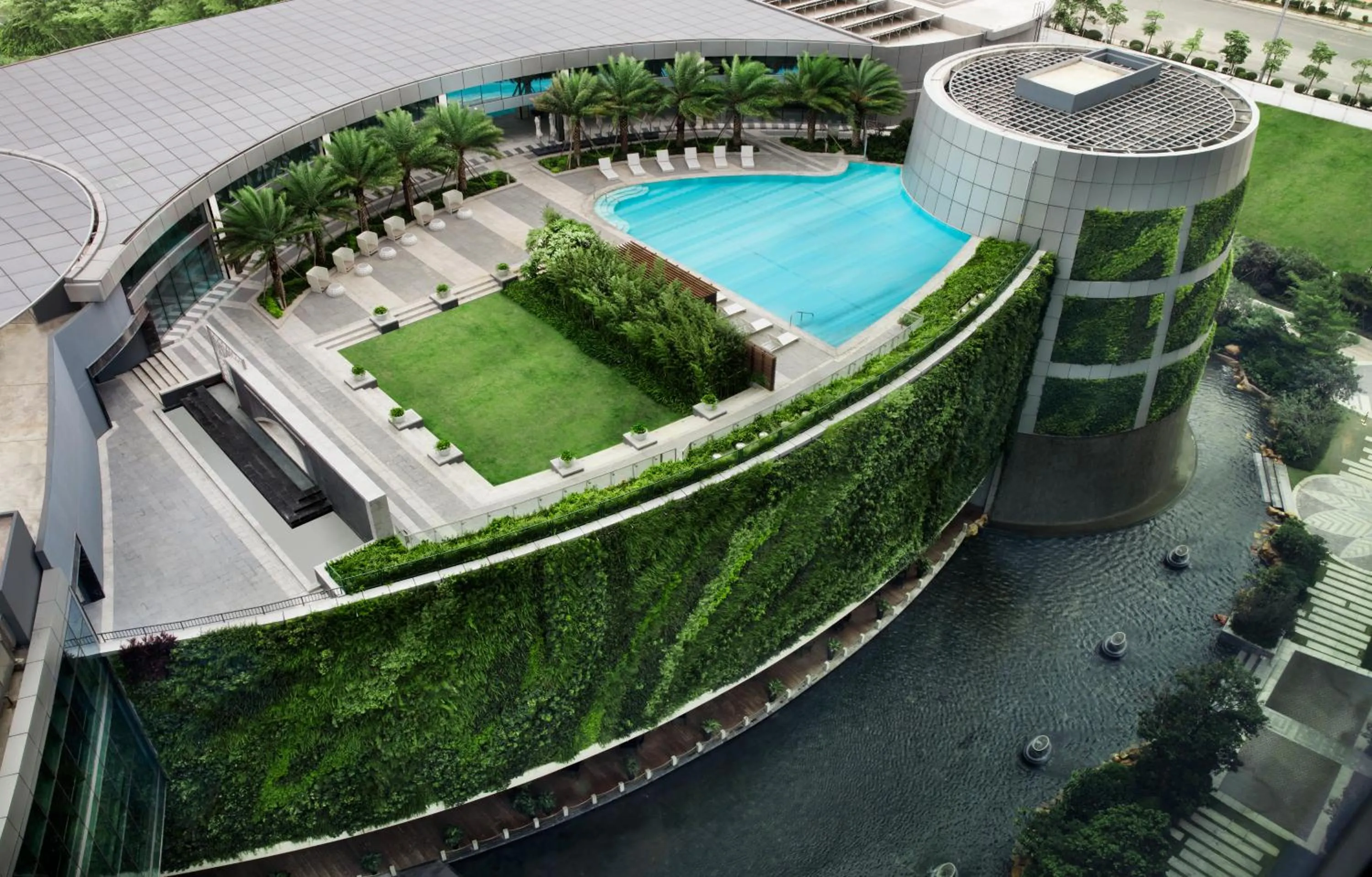 Property building in JW Marriott Hotel Shenzhen Bao'an International Airport