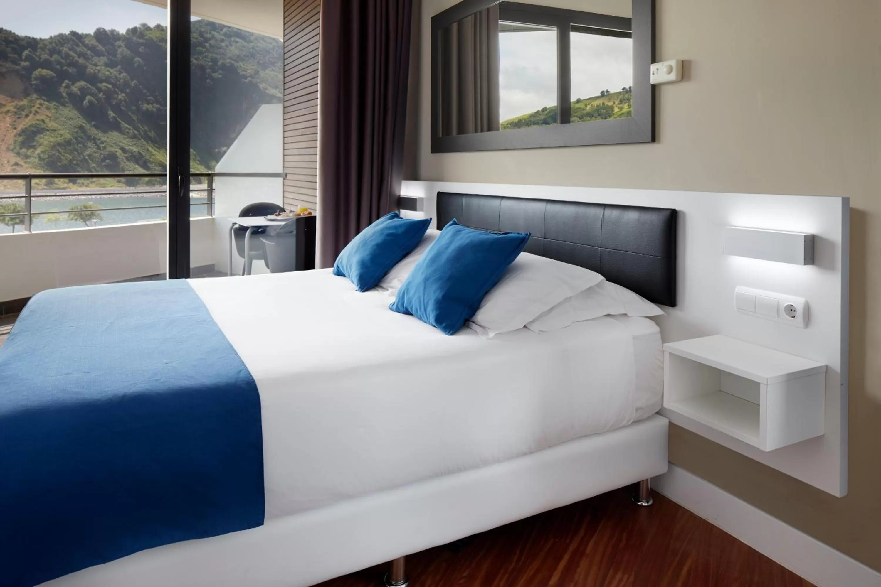 Photo of the whole room, Bed in Hotel & Thalasso Villa Antilla - Habitaciones con Terraza - Thalasso incluida