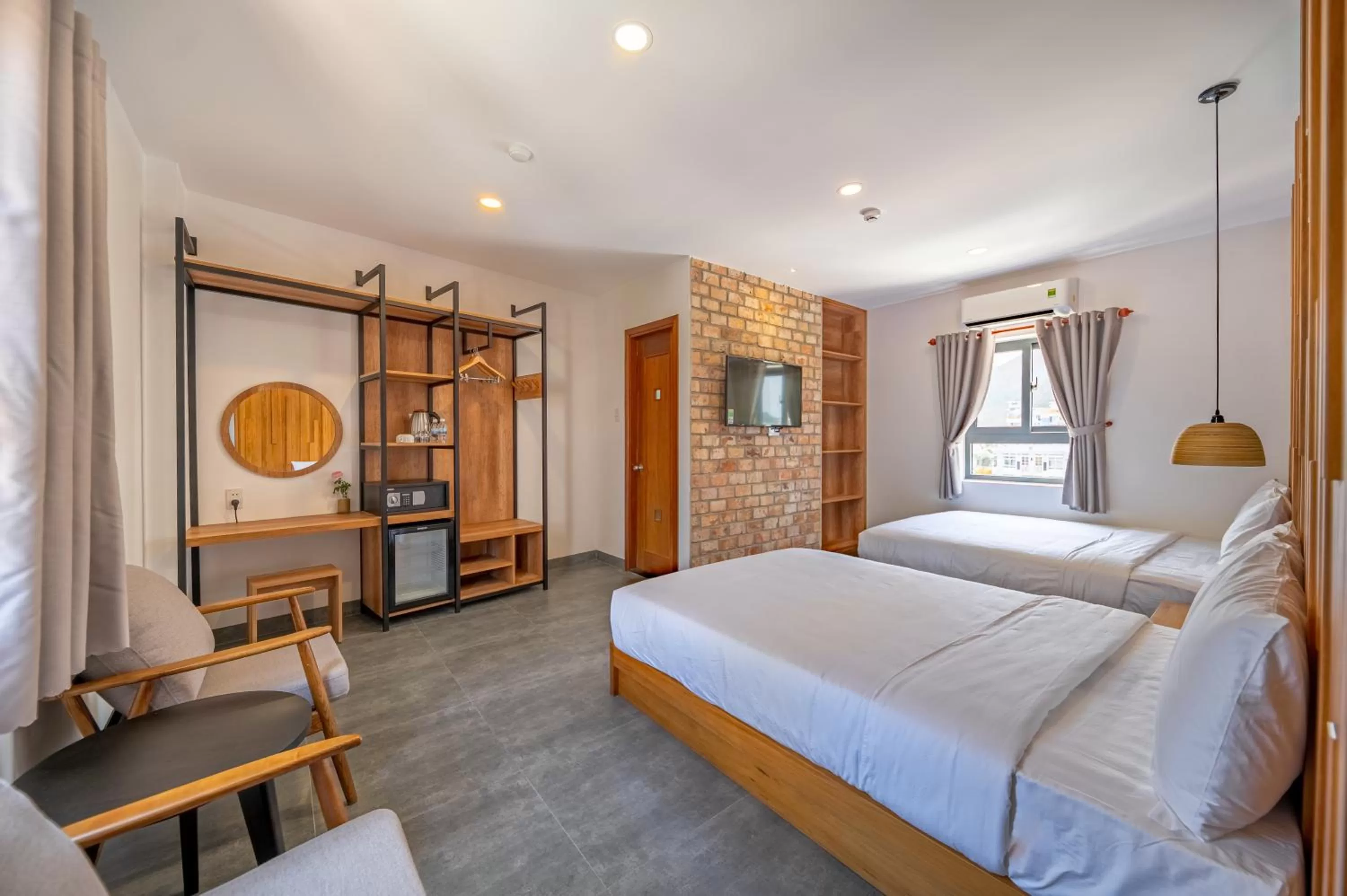 Photo of the whole room, Bed in Coast House Boutique Hotel