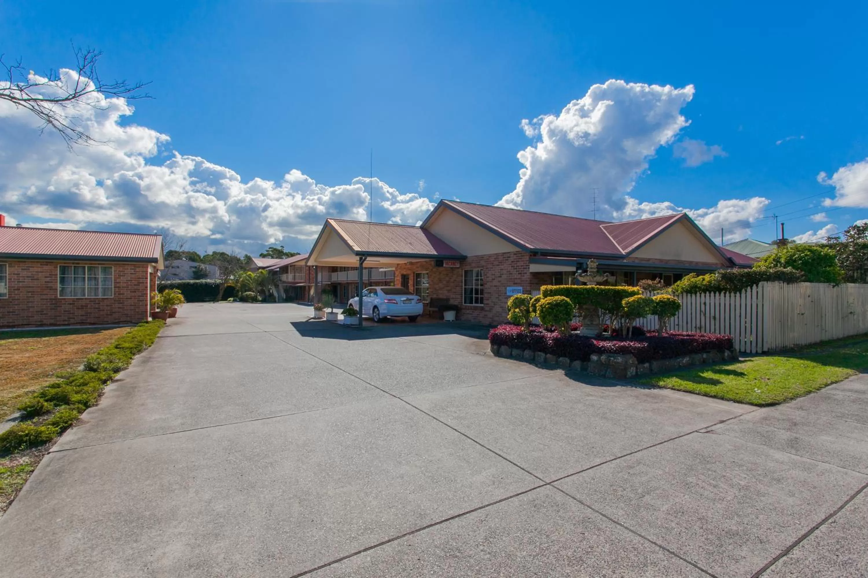 Property building in Cardiff Motor Inn