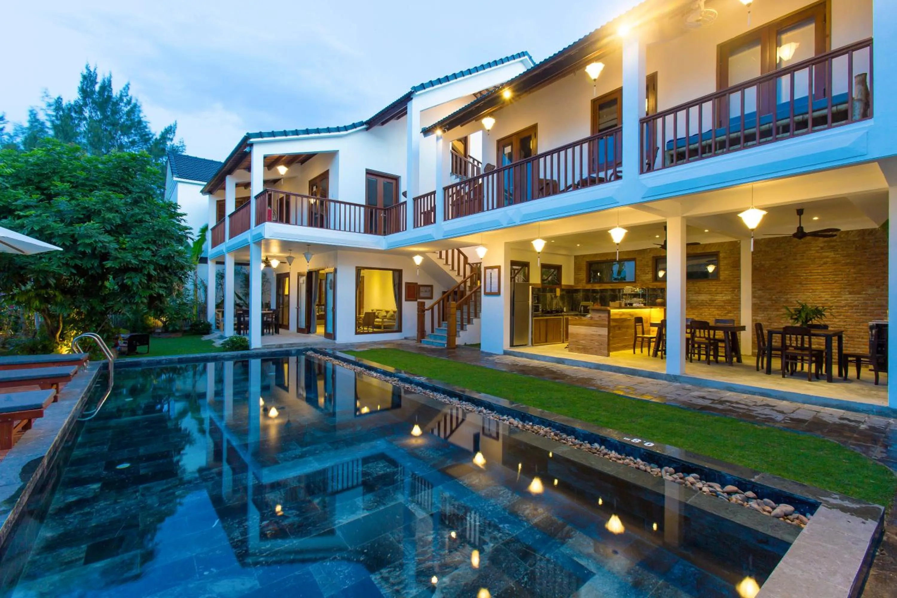 Swimming pool in Vina Beach Pool Villas