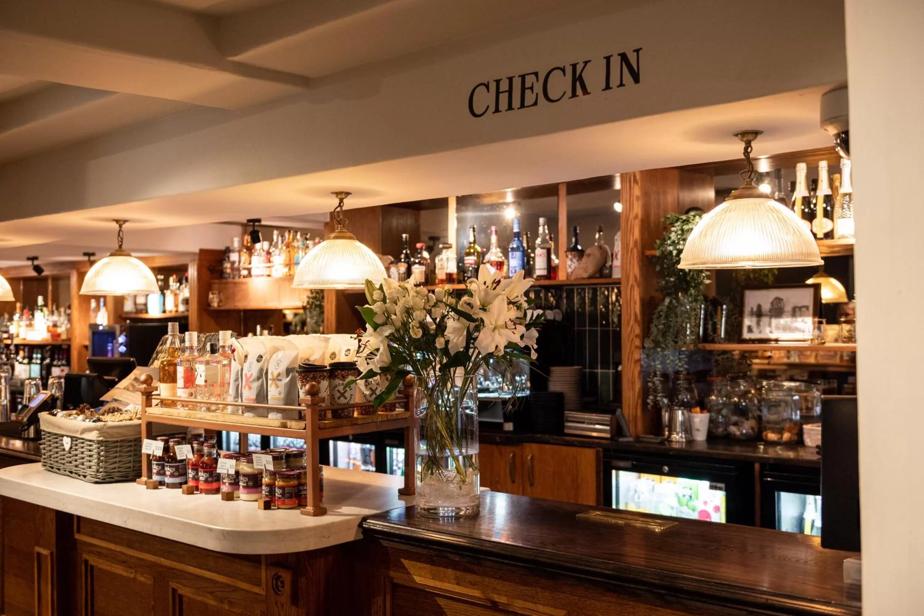 Restaurant/places to eat, Lounge/Bar in The Hawes Inn by Innkeeper's Collection