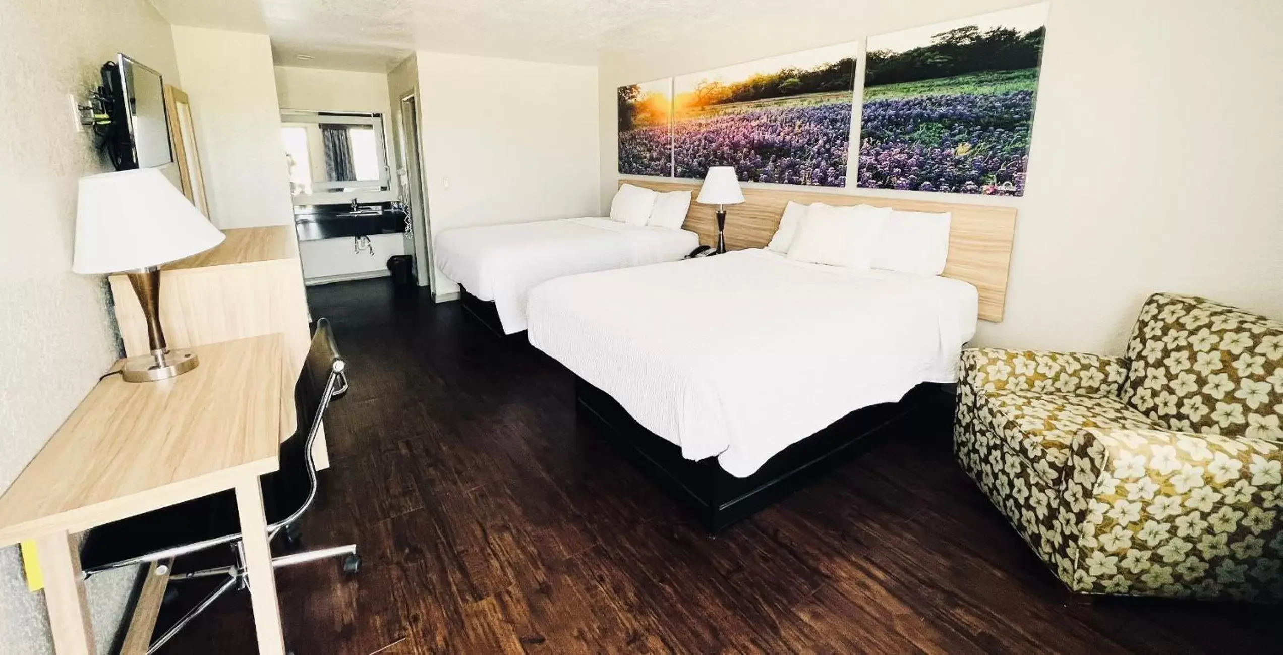 Days Inn & Suites by Wyndham - Canton First Monday Trade Days Days Inn & Suites by Wyndham - Canton First Monday Trade Days