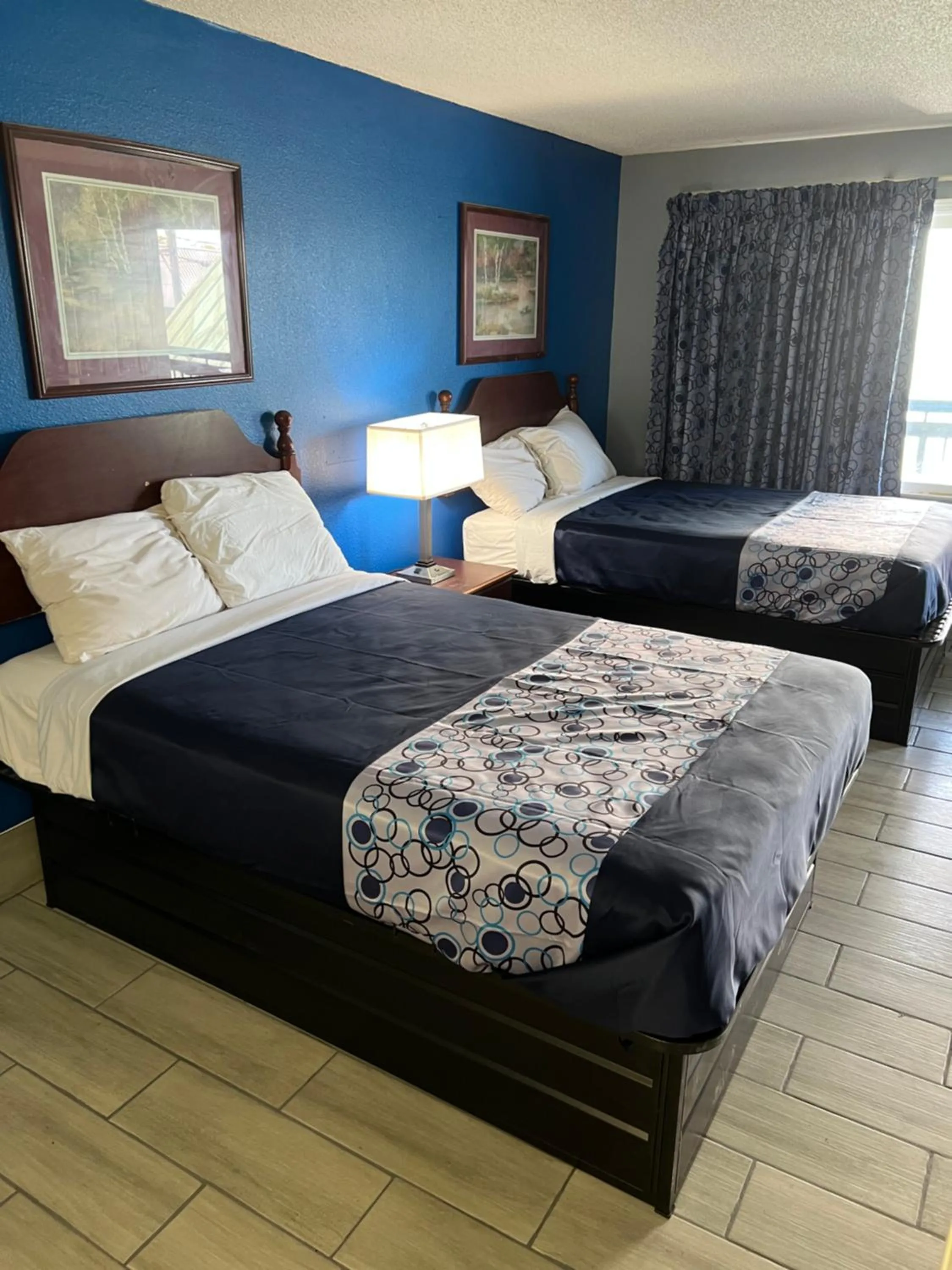 Executive Inn and Suites - Jackson