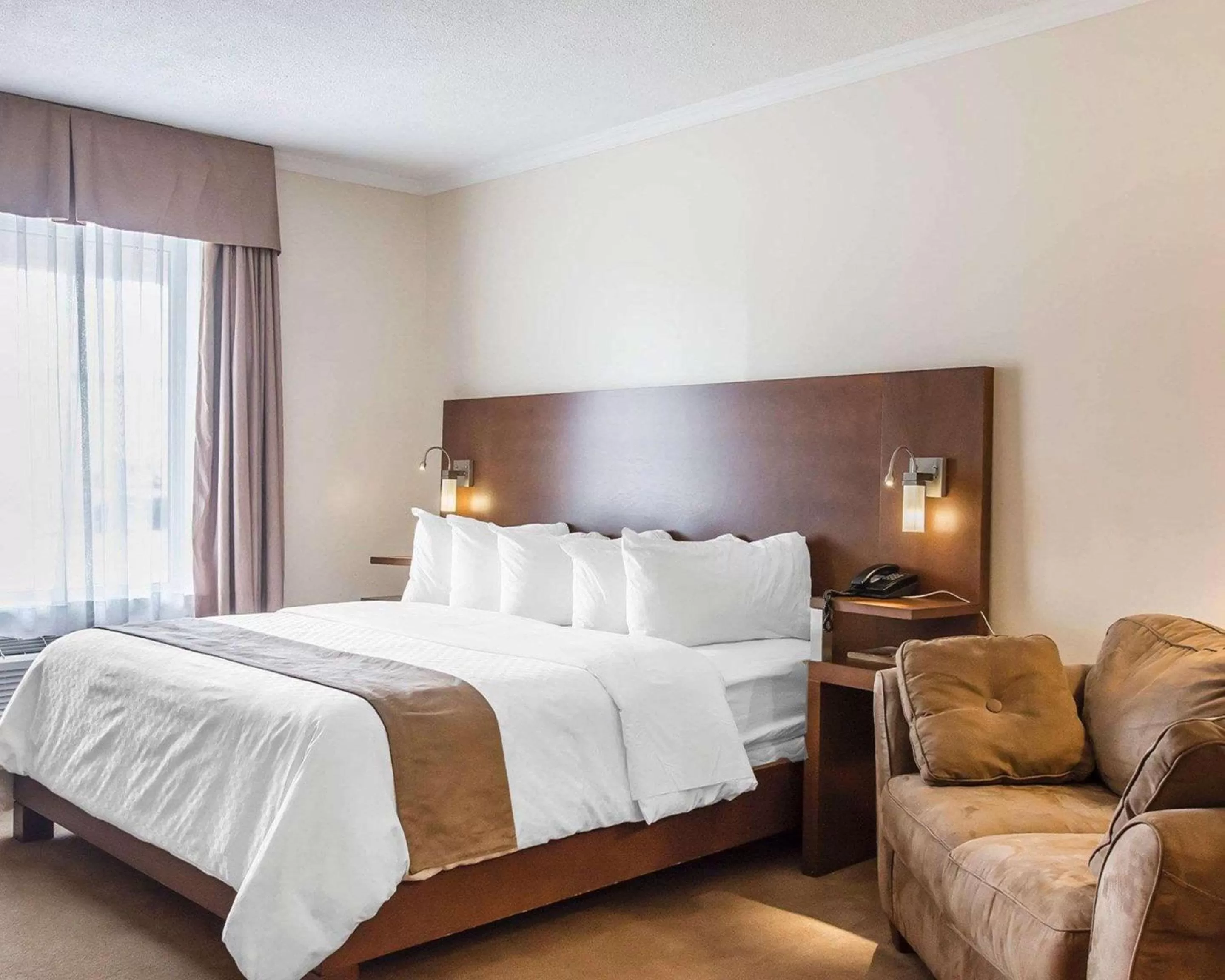 Photo of the whole room, Bed in Hotel Danube Bleu