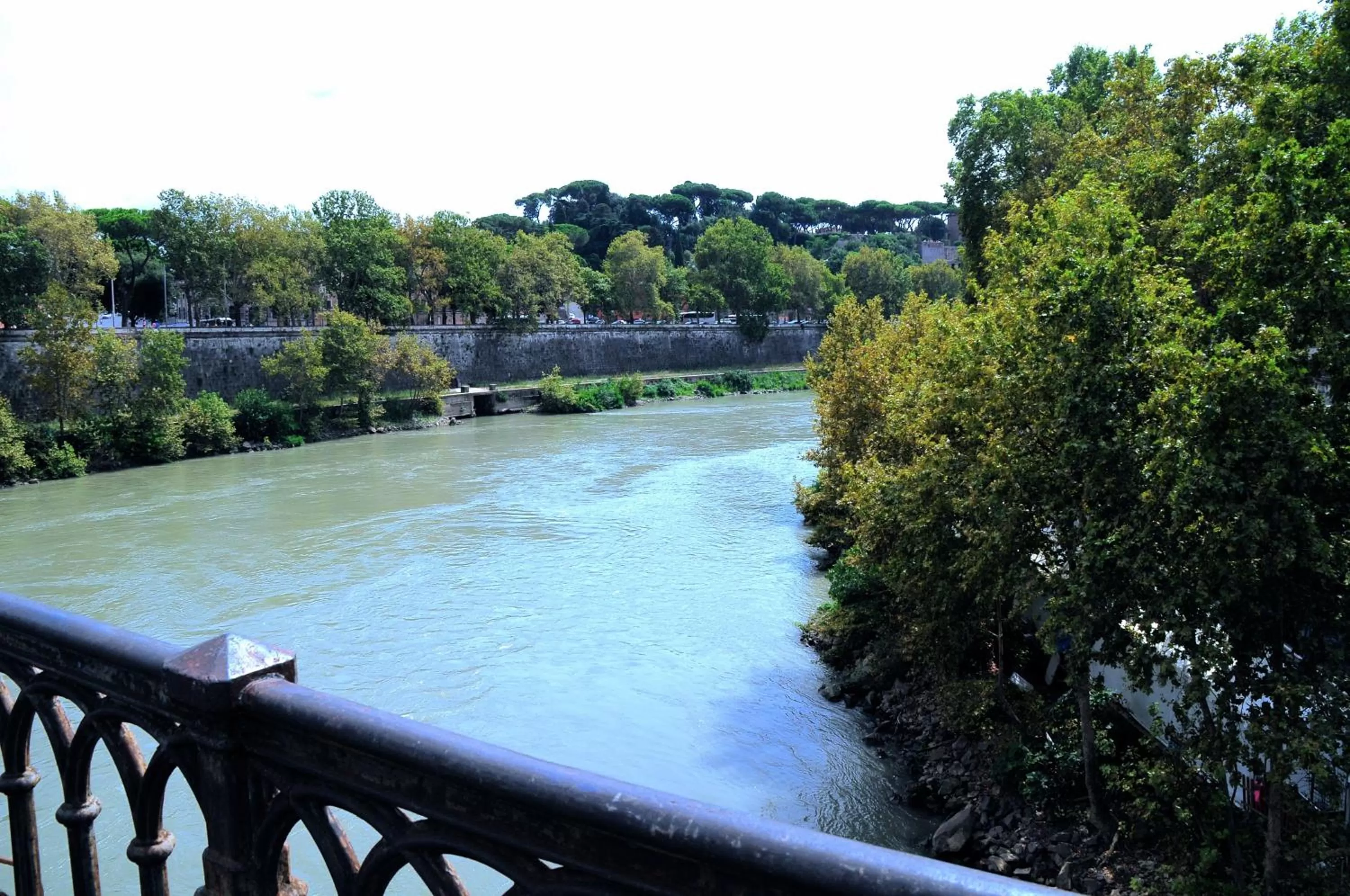 Neighbourhood in Little Rhome Suites