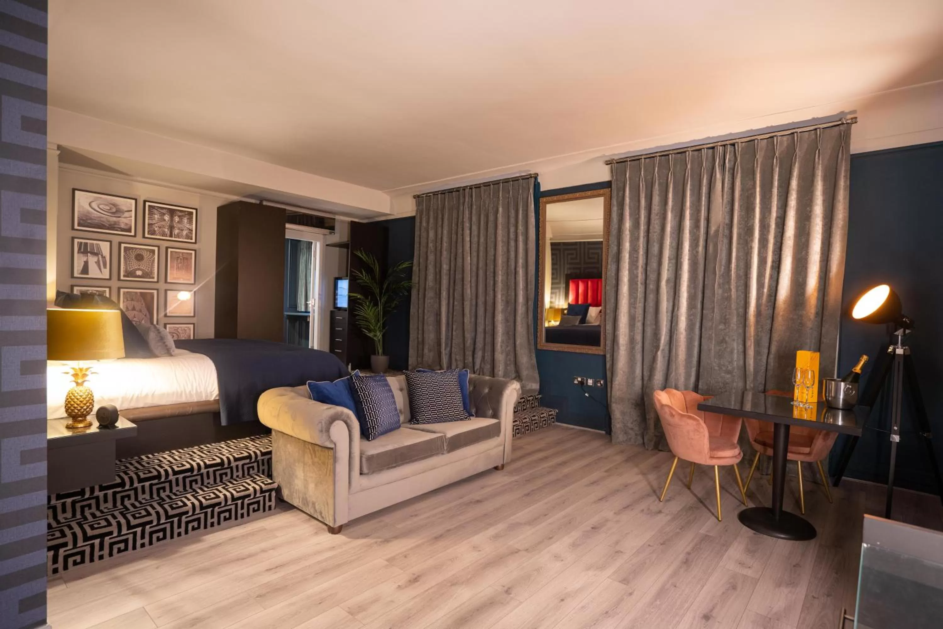 62 Castle Street Hotel