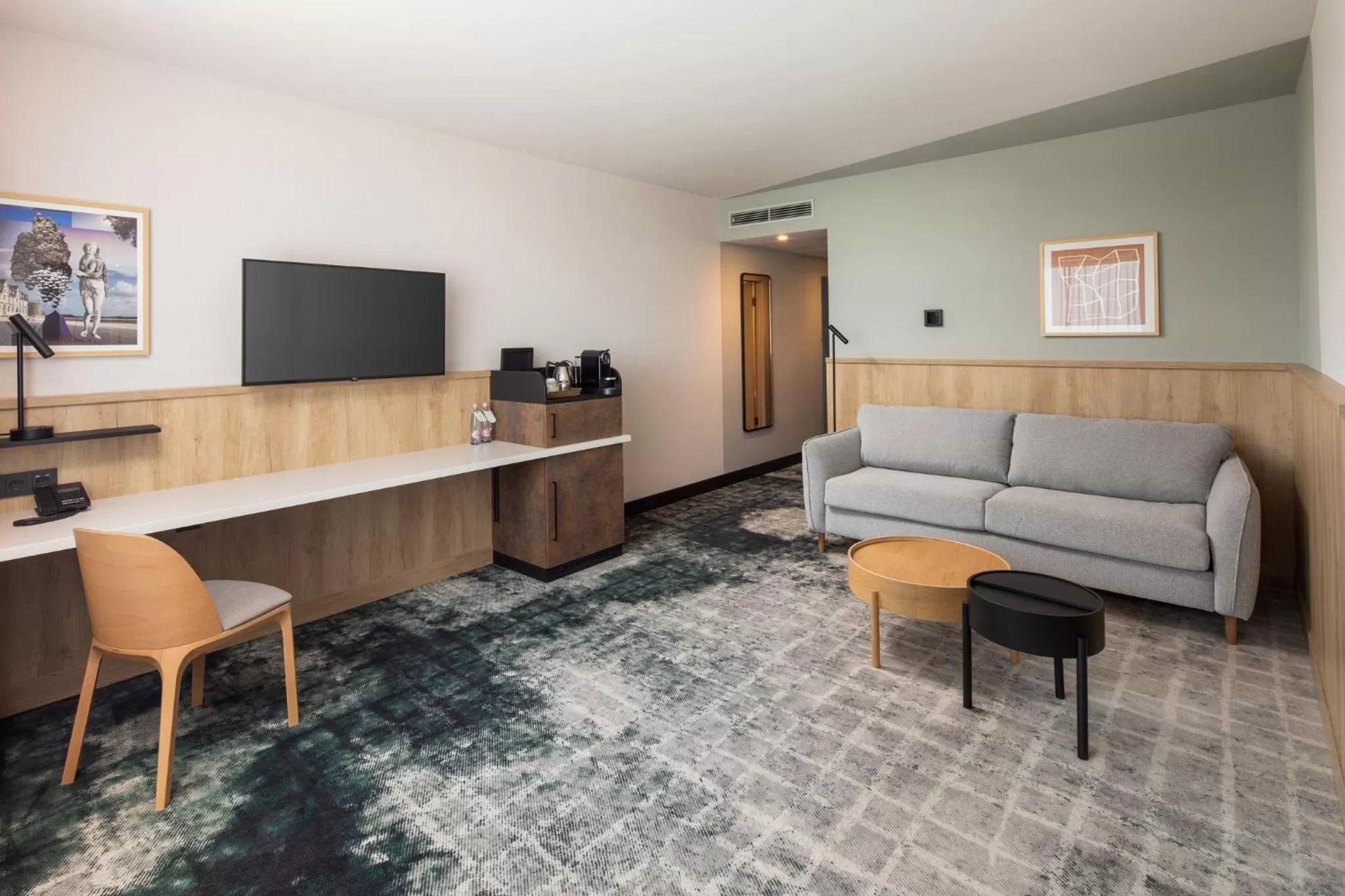 Bedroom in Crowne Plaza Budapest by IHG