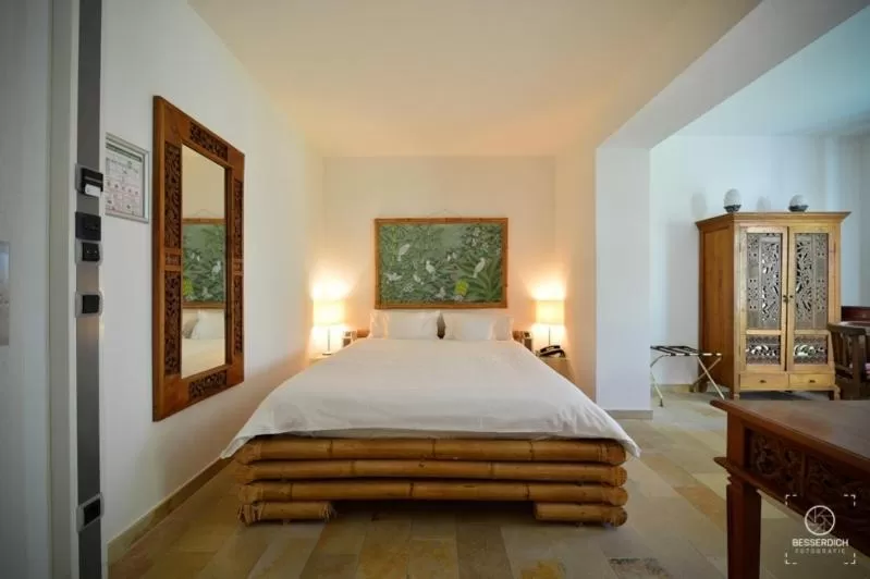 Photo of the whole room, Bed in Domaine Leidinger