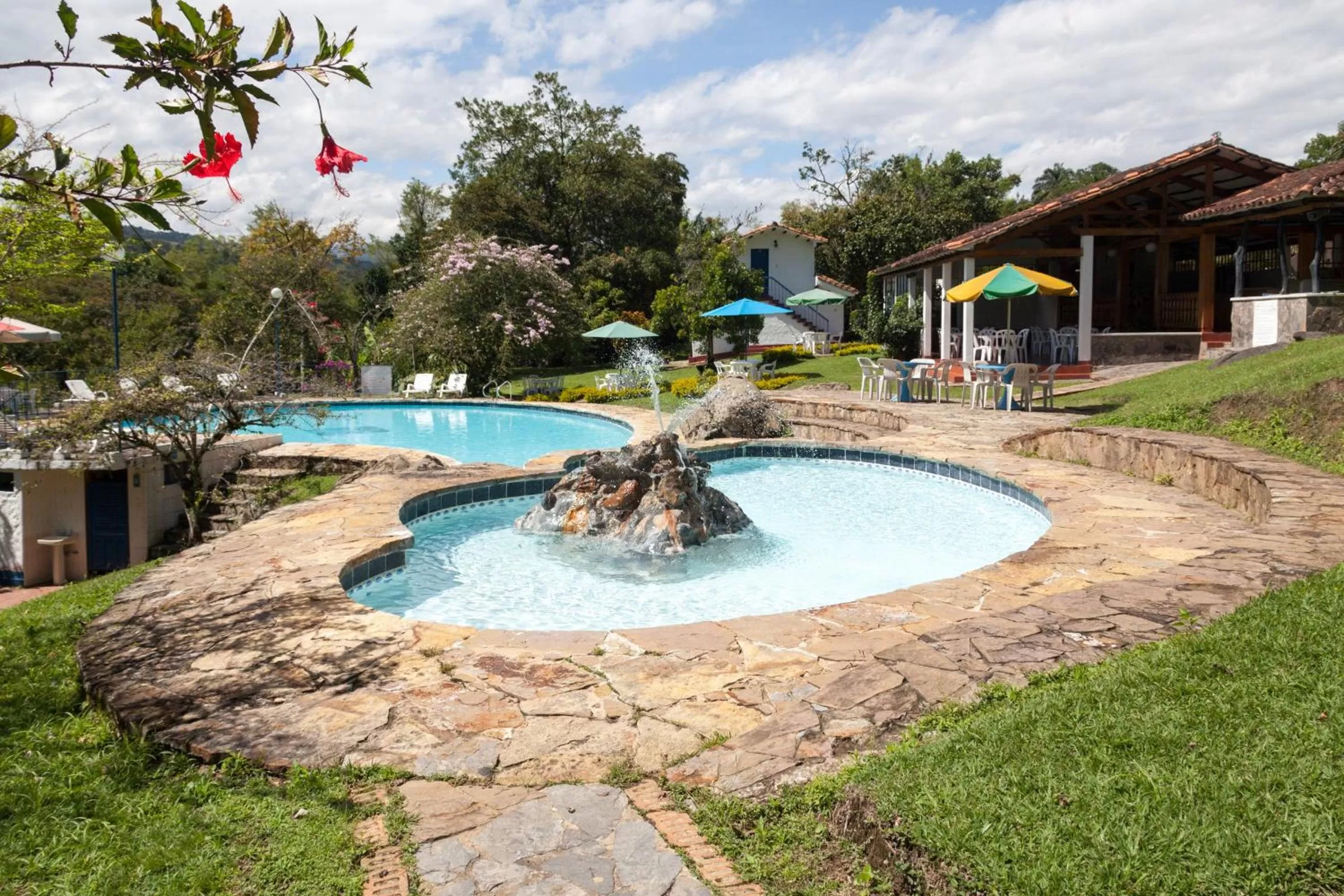 Swimming pool in Hotel Campestre Los Arrayanes