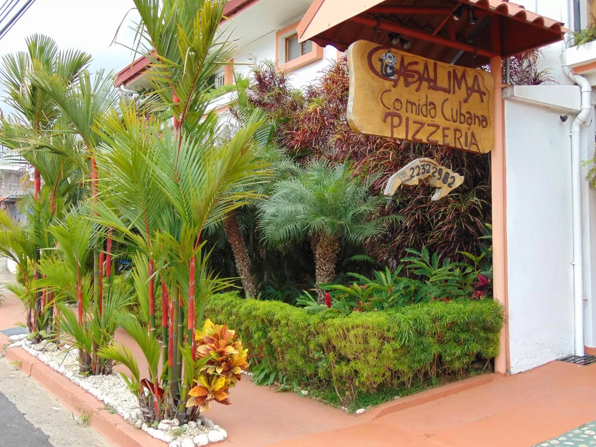 Property building in Casa Lima B&B