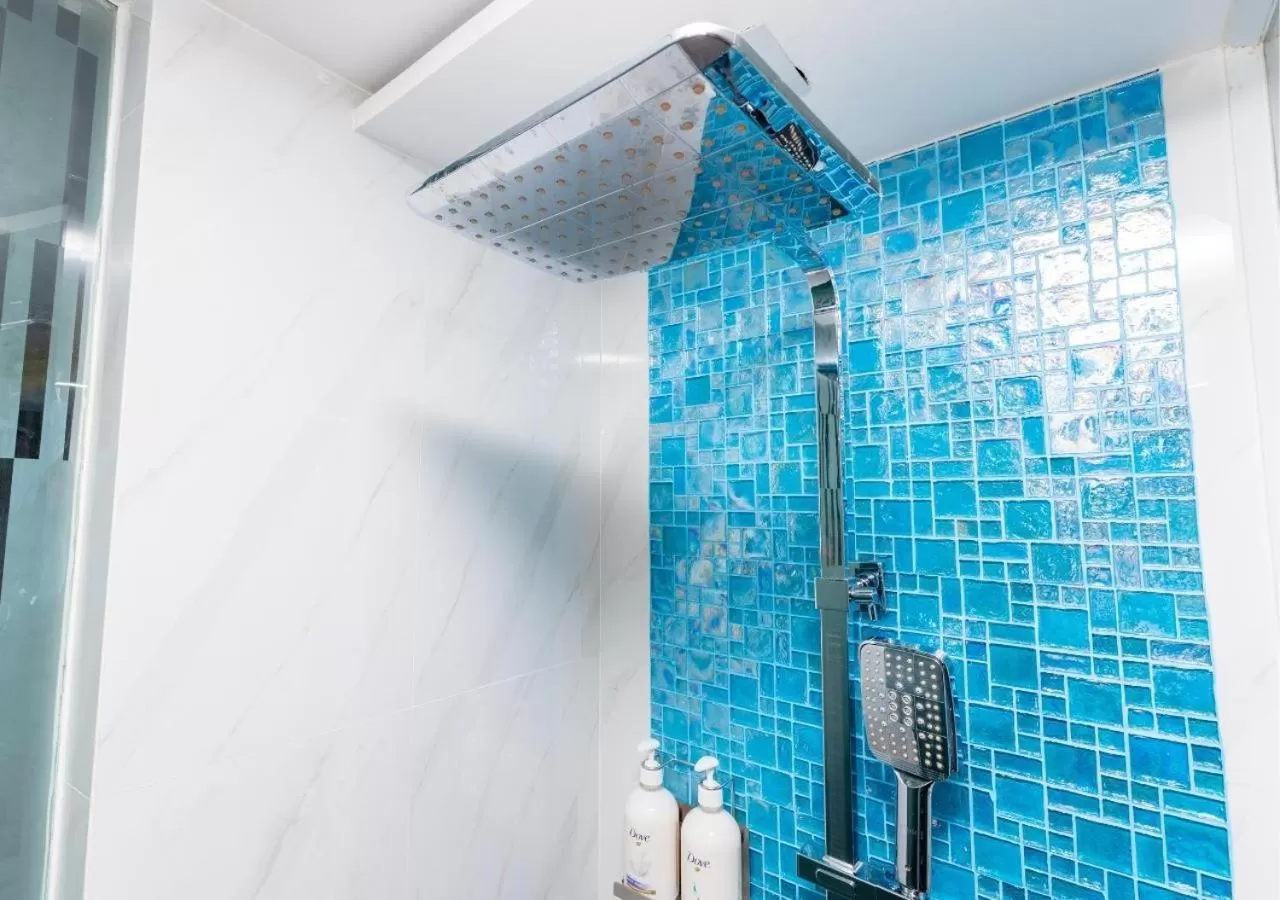 Shower in Holiday Inn Express Pattaya Central by IHG