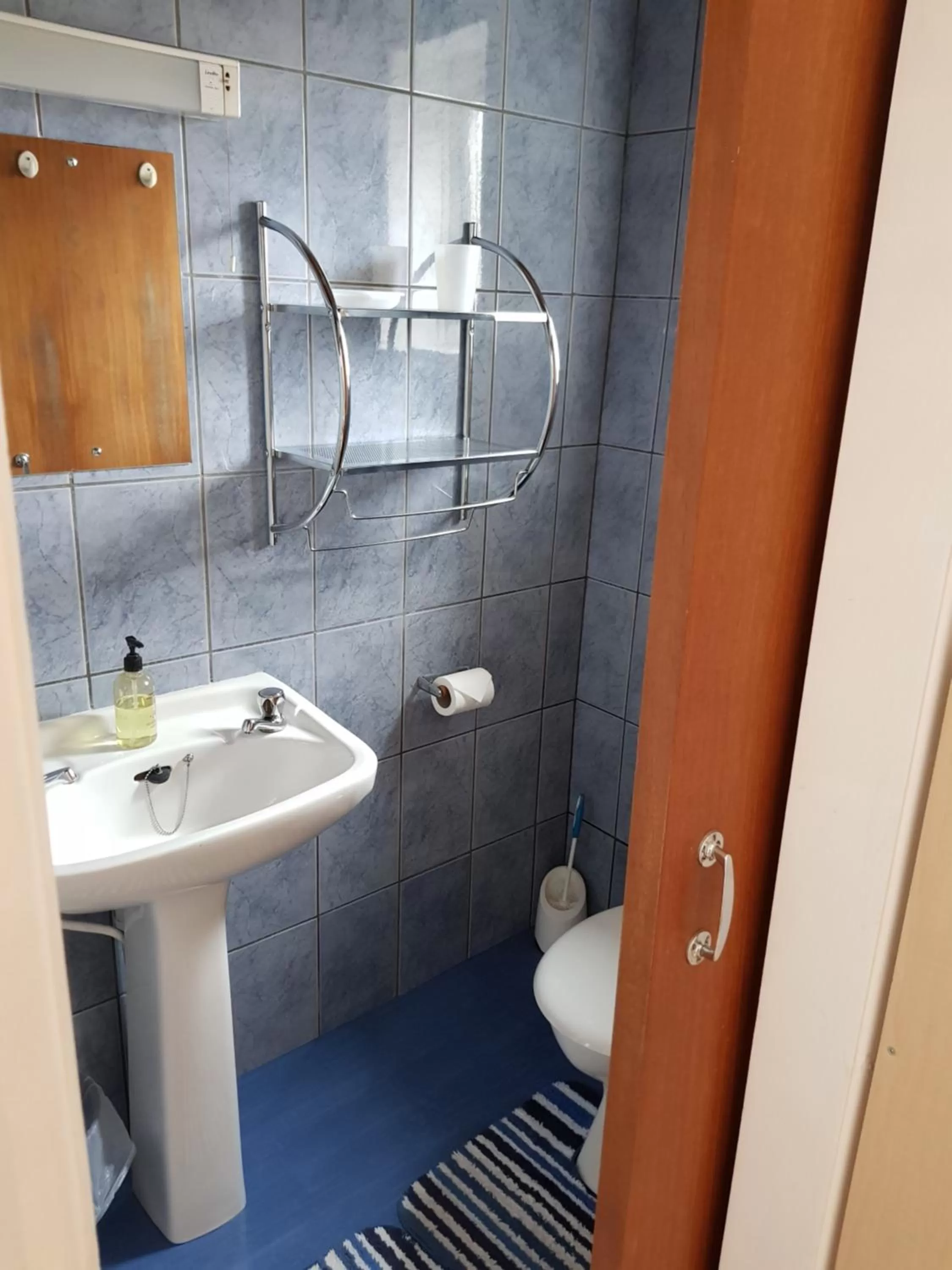 Bathroom in Sunnyside Hotel