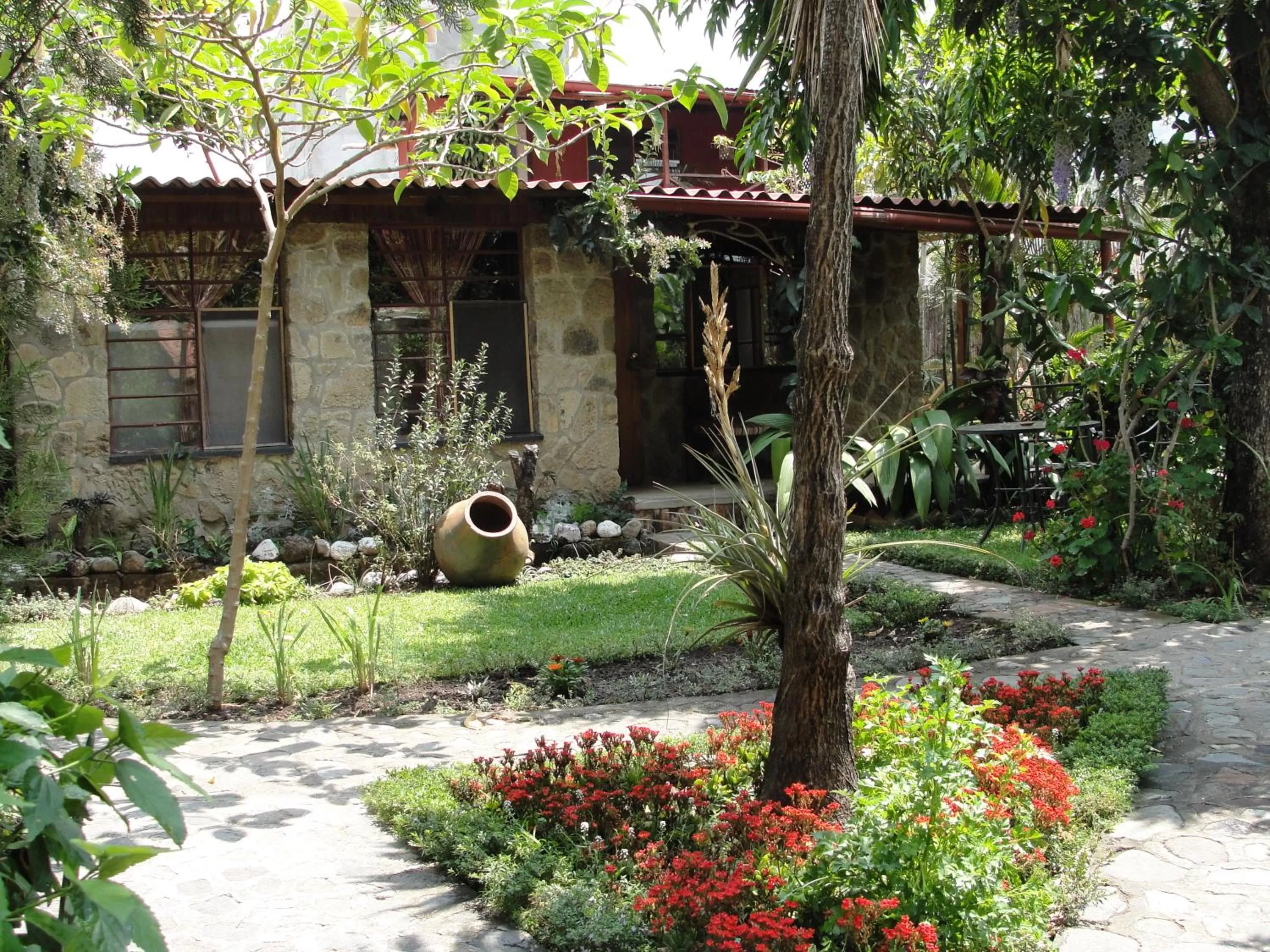 Property building, Garden in Hotel Utz Jay