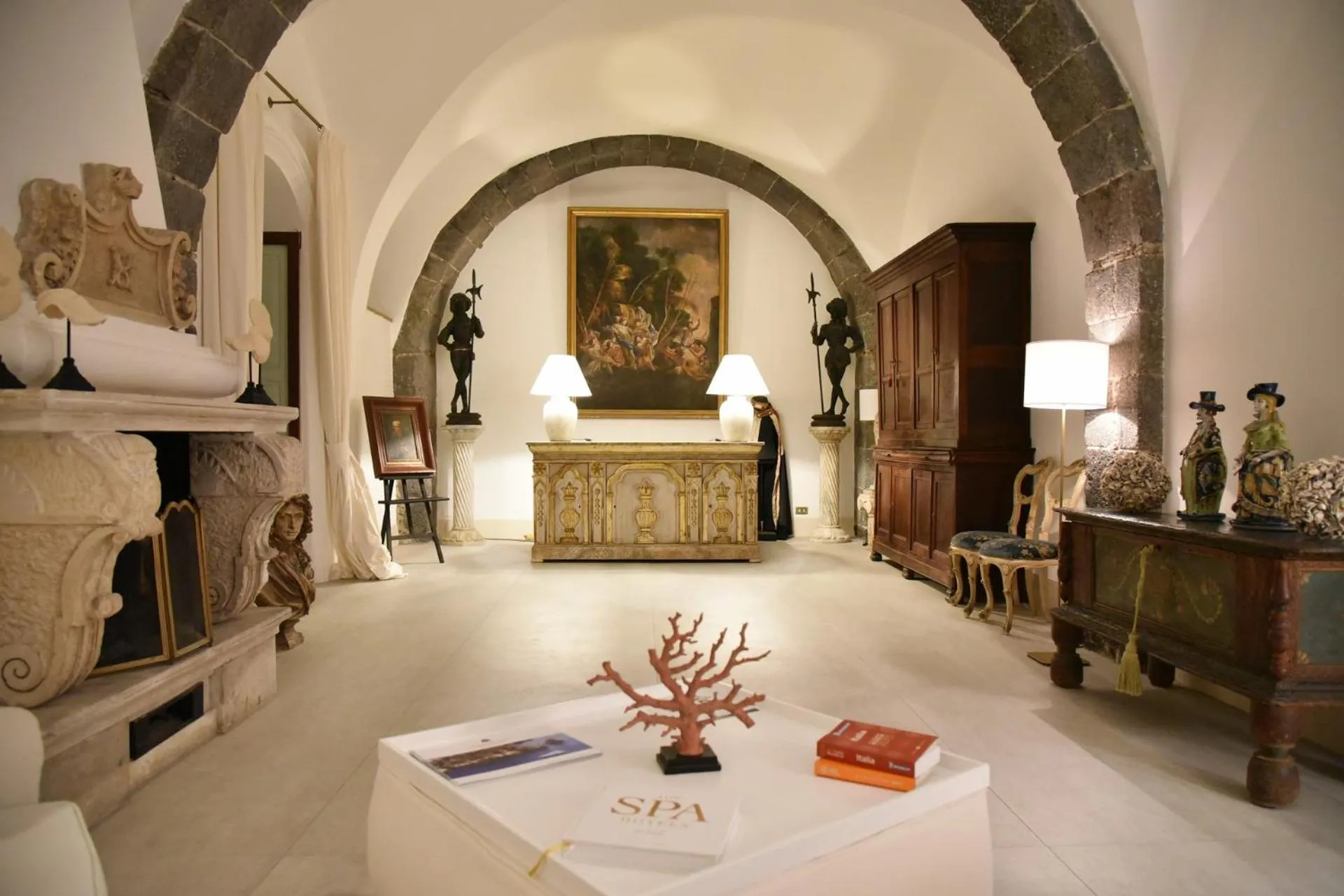 Lobby or reception in Castello di San Marco Charming Hotel & SPA