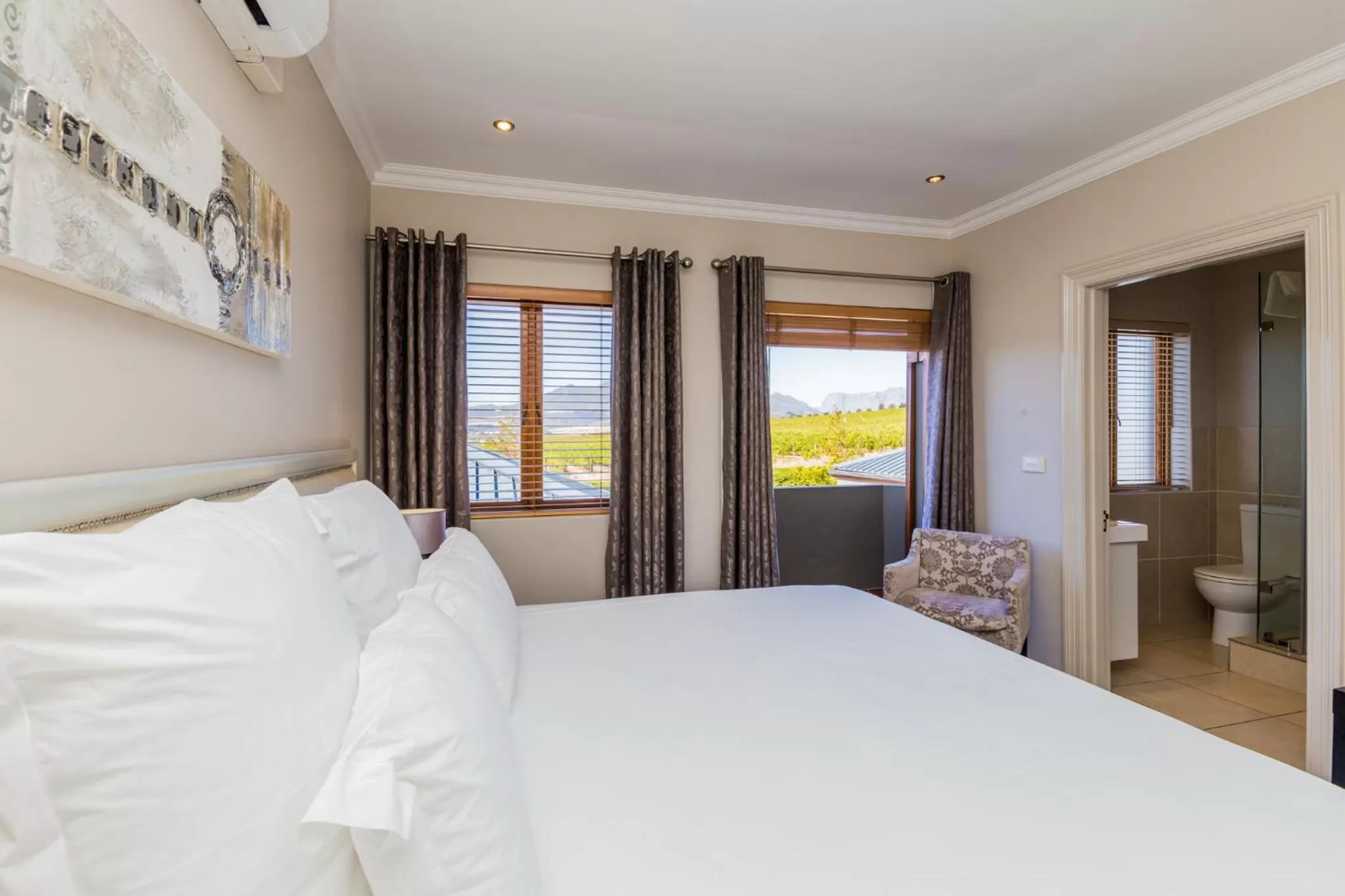 Bedroom, Bed in Devonvale Golf & Wine Estate