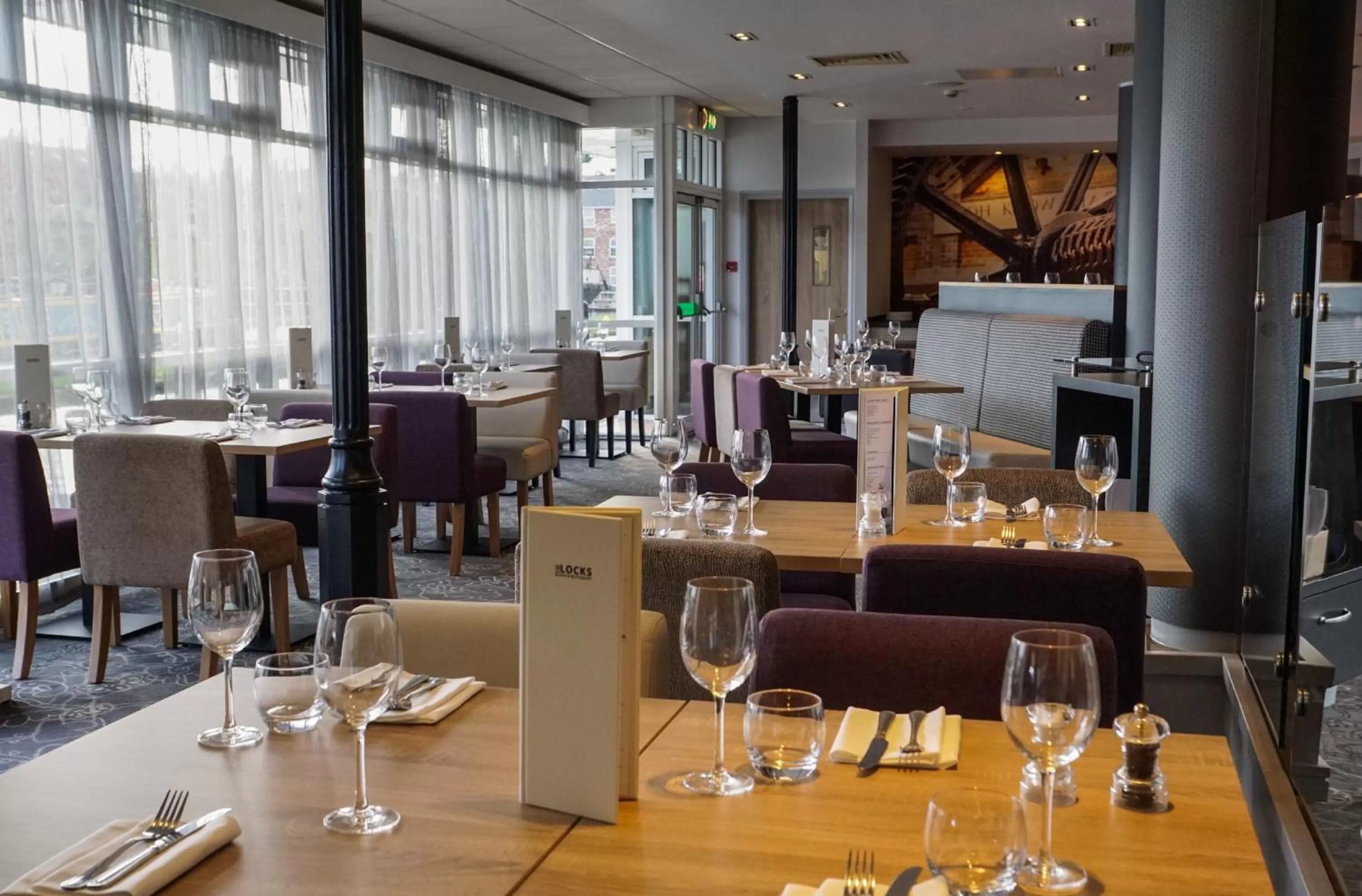 Restaurant/places to eat in Holiday Inn Ellesmere Port/Cheshire Oaks by IHG