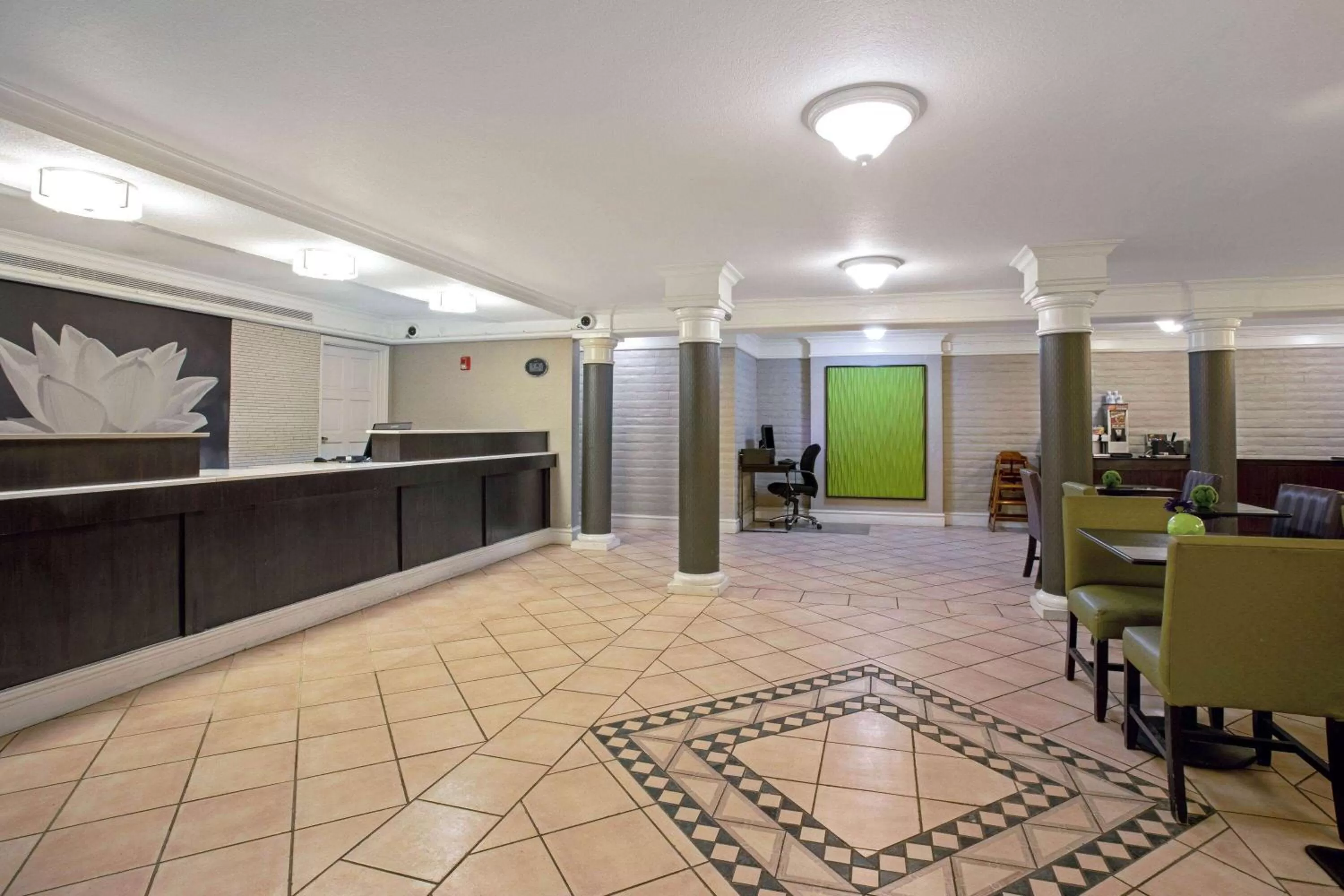 Lobby or reception in La Quinta Inn by Wyndham Denver Golden