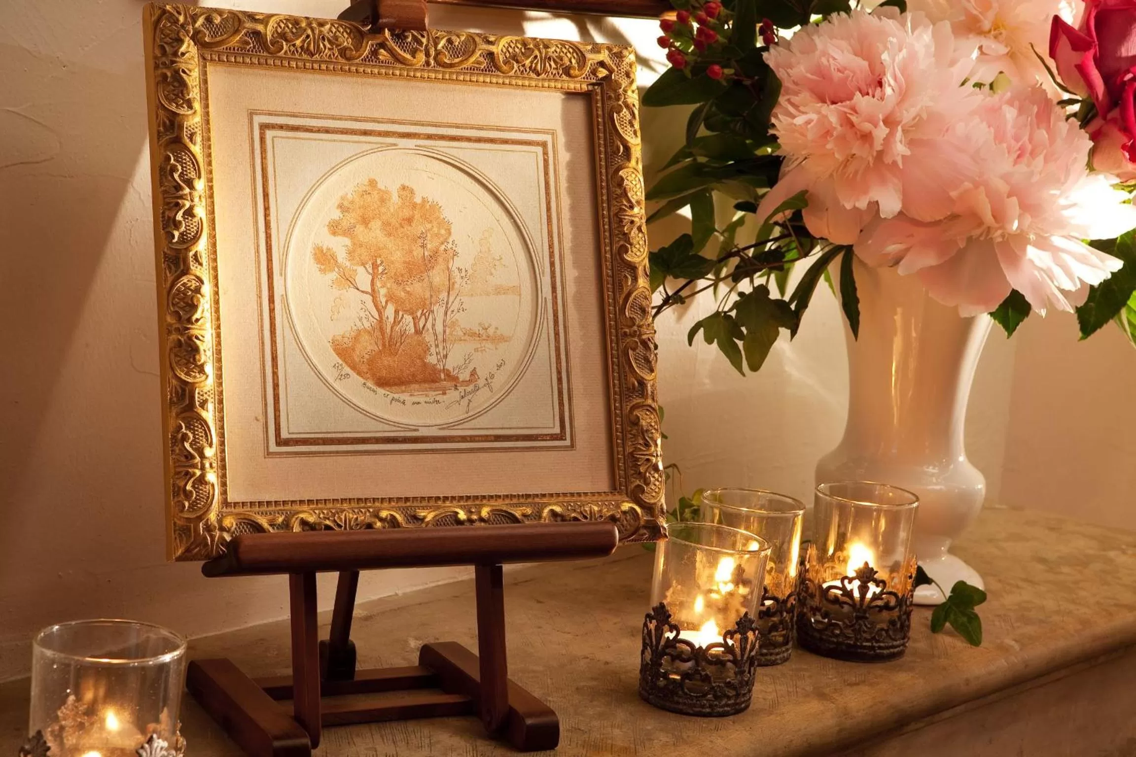 Decorative detail in Hotel d'Angleterre