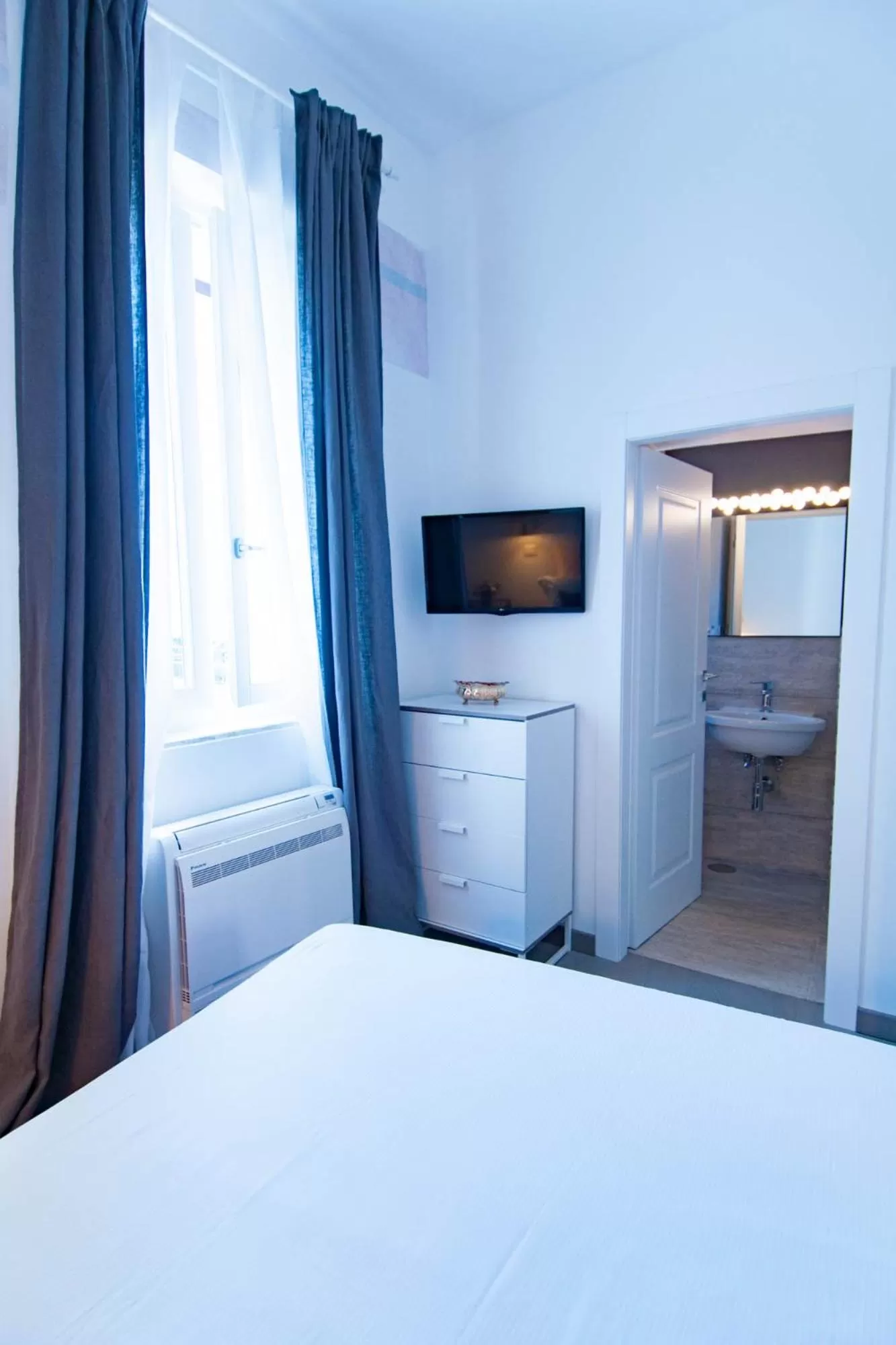 Bedroom, Bed in Margana Tower