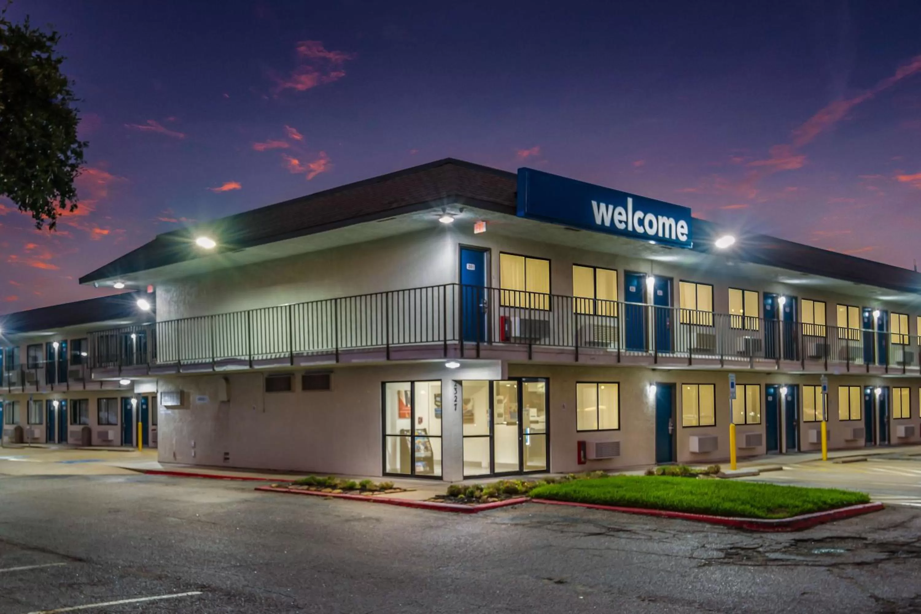 Property building in Motel 6-College Station, TX - Bryan