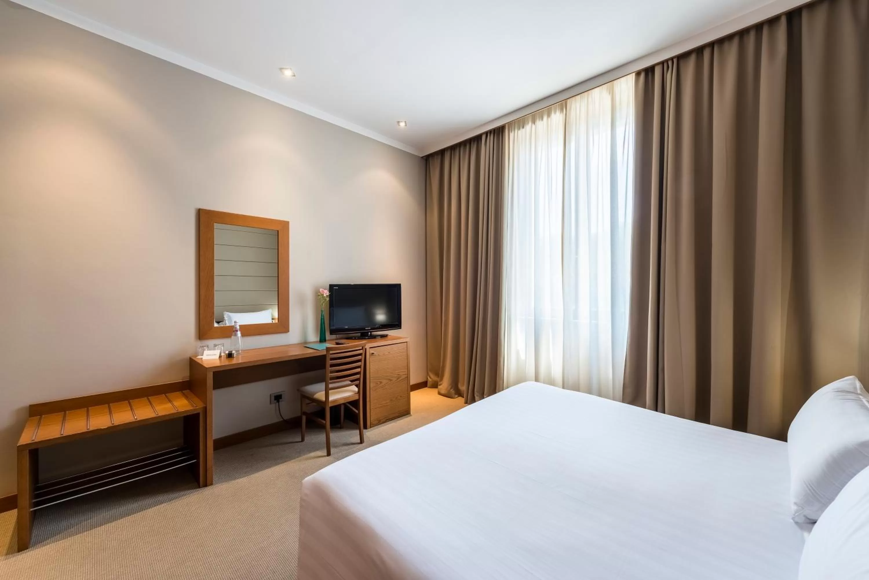 hair dresser, Bed in Occidental Aurelia