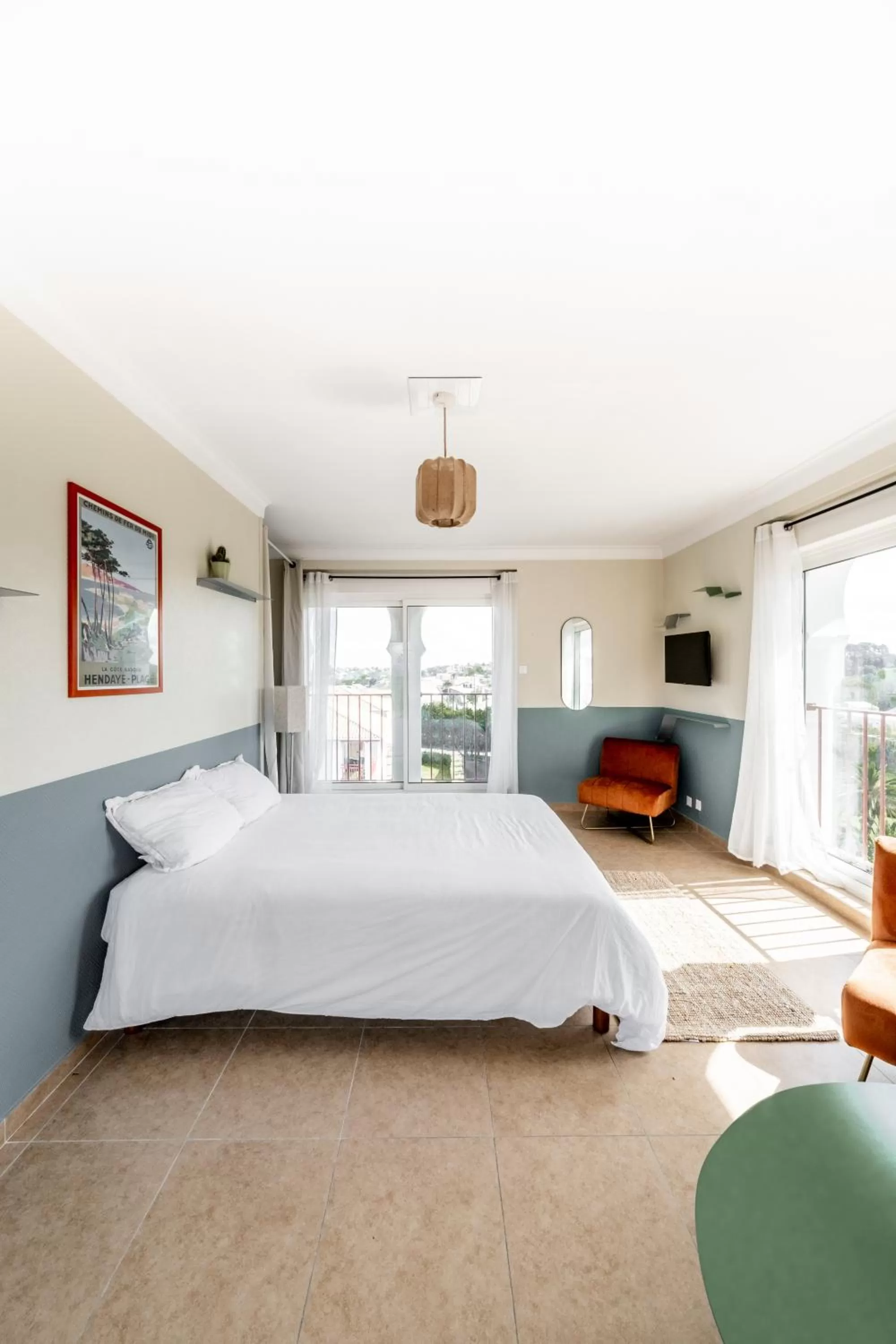 Bed in Résidence Château d'Acotz - Appartements avec piscine à 300m des Plages & Océan