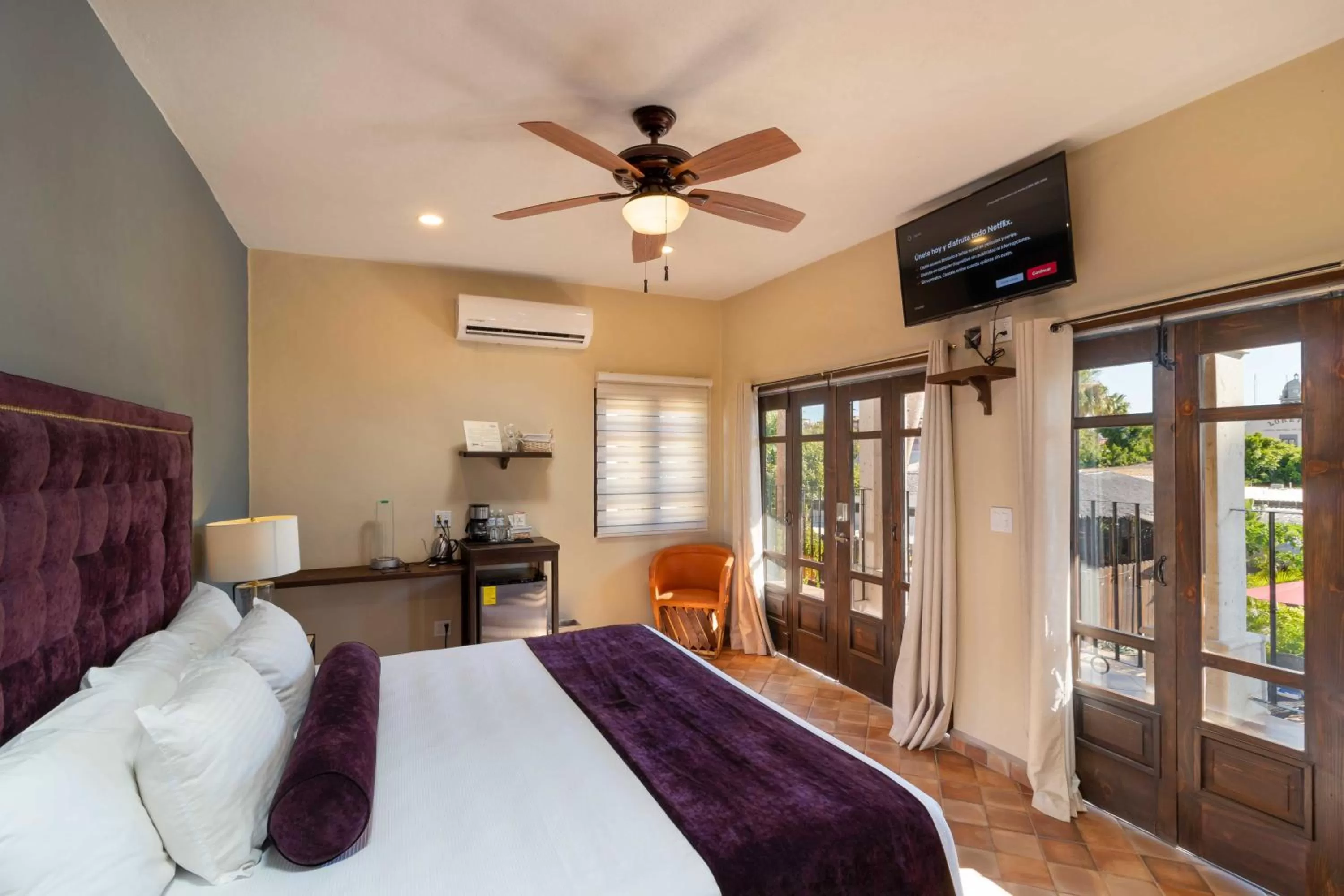 Photo of the whole room, Bed in Hotel 1697 Loreto