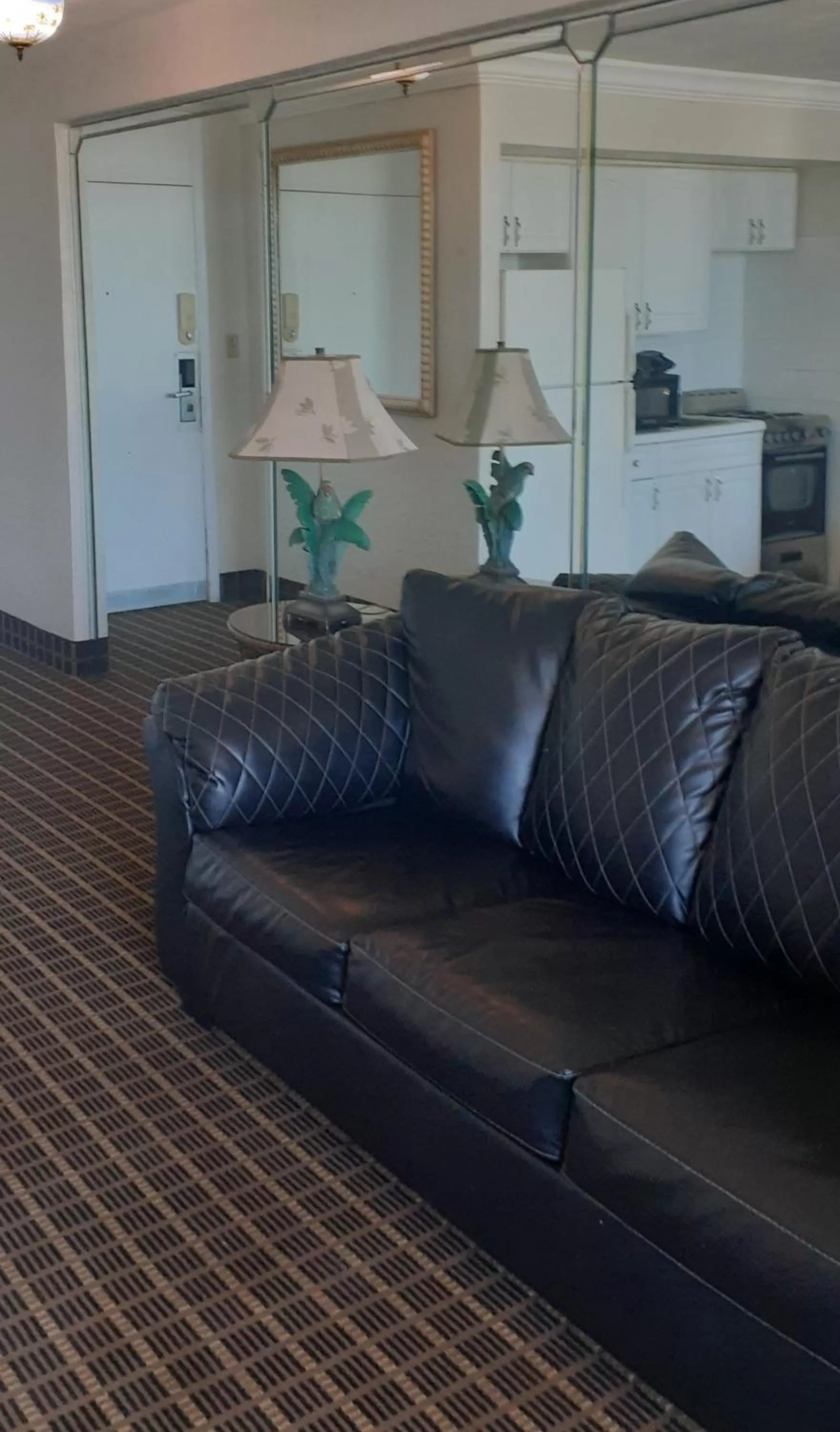 Seating Area in Daytona Beach Hawaiian Inn