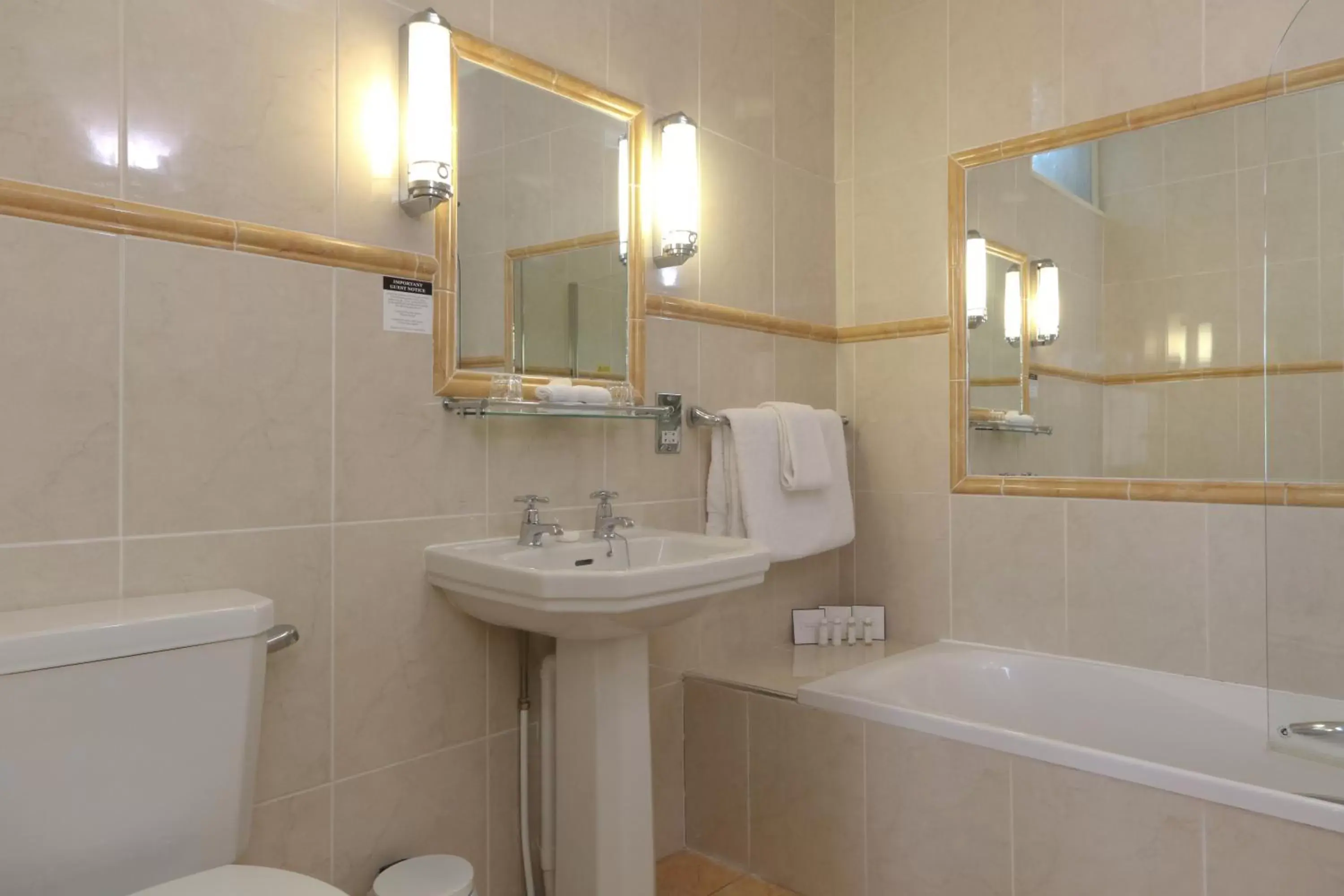 Double Room in Imperial Hotel Double Room in Imperial Hotel