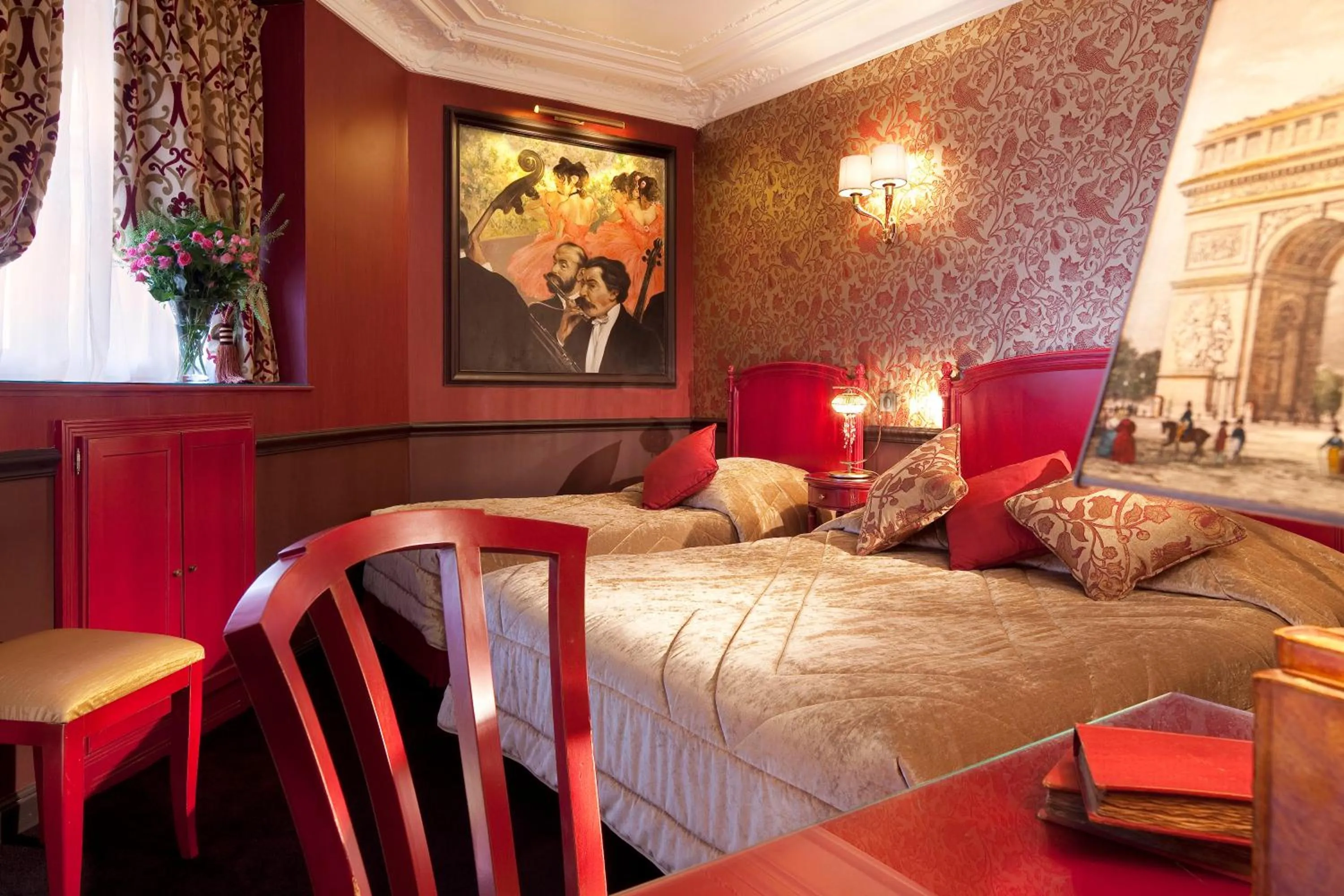 Bedroom, Bed in Hotel & Spa Saint-Jacques