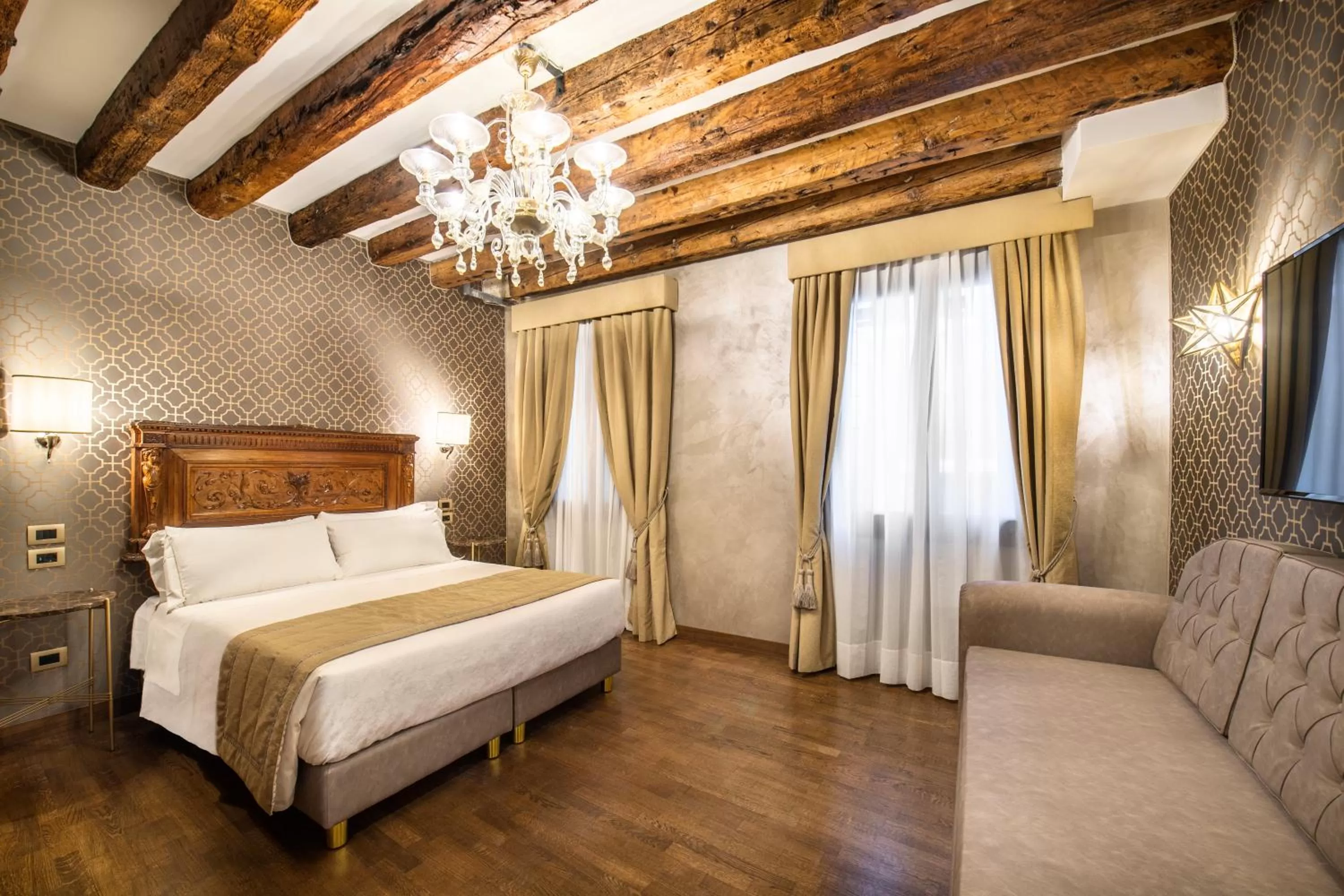 Photo of the whole room, Bed in Palazzo San Lorenzo