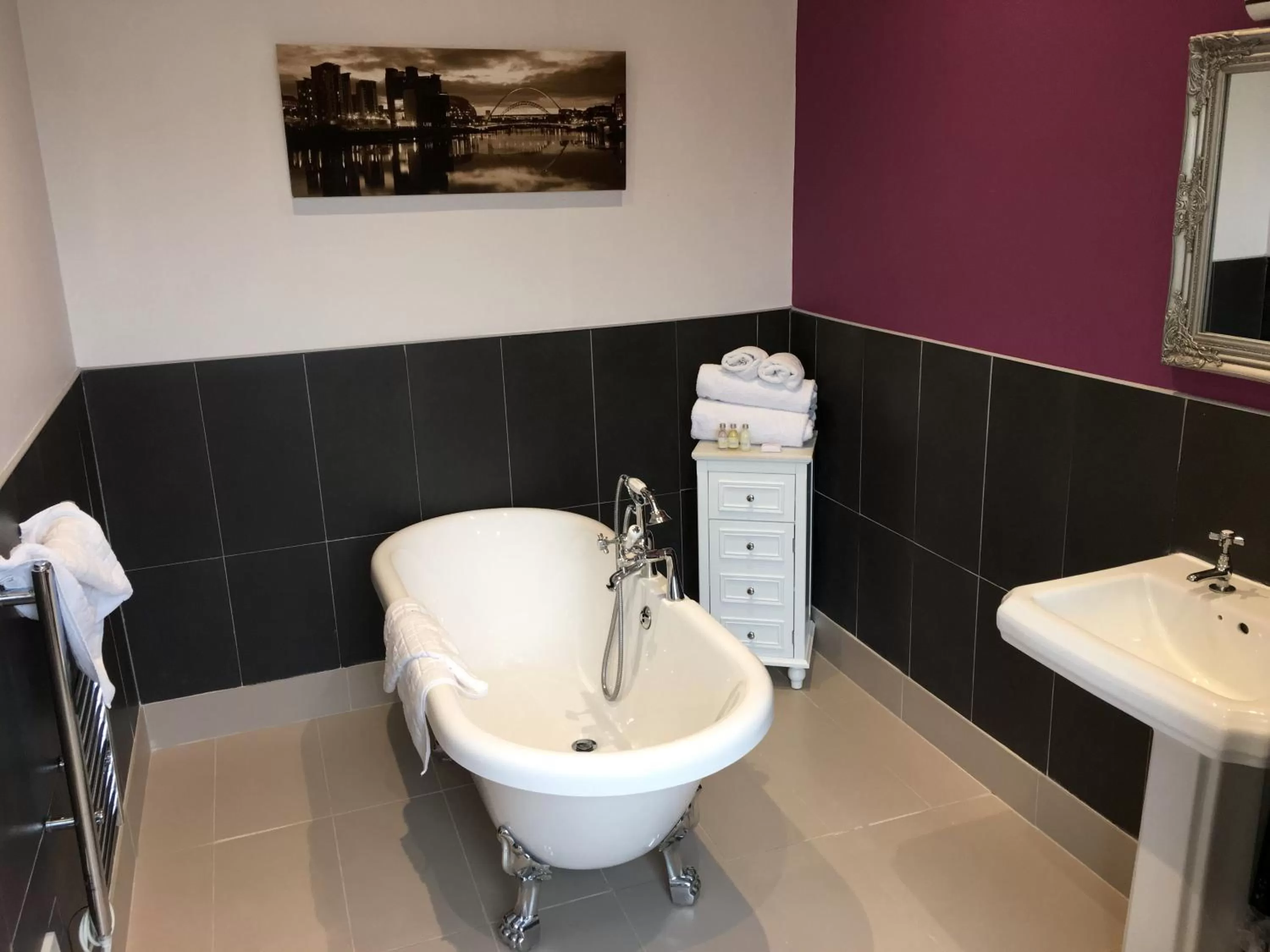 Bathroom in Coquetvale Hotel