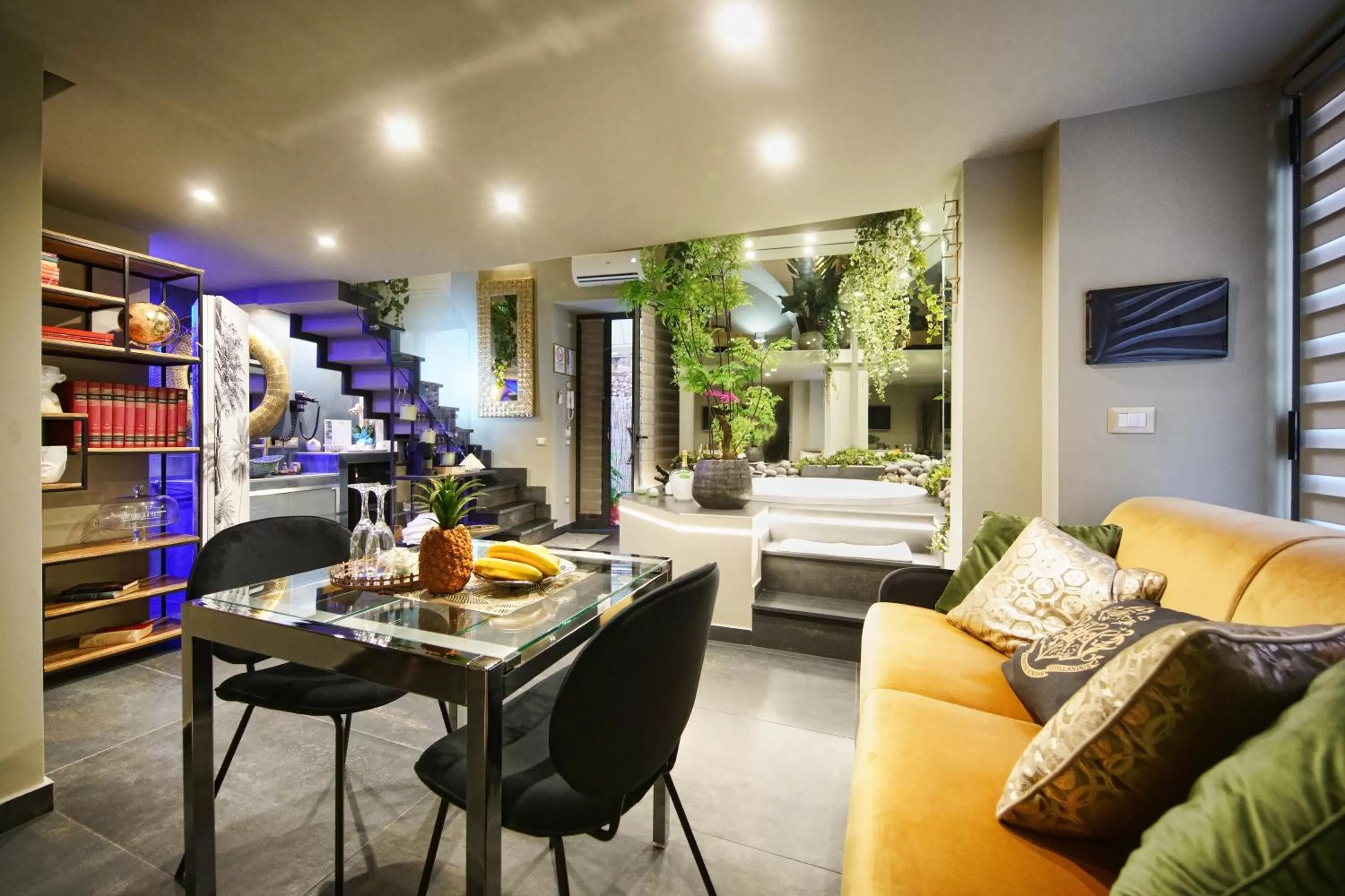 Home dentro il teatro