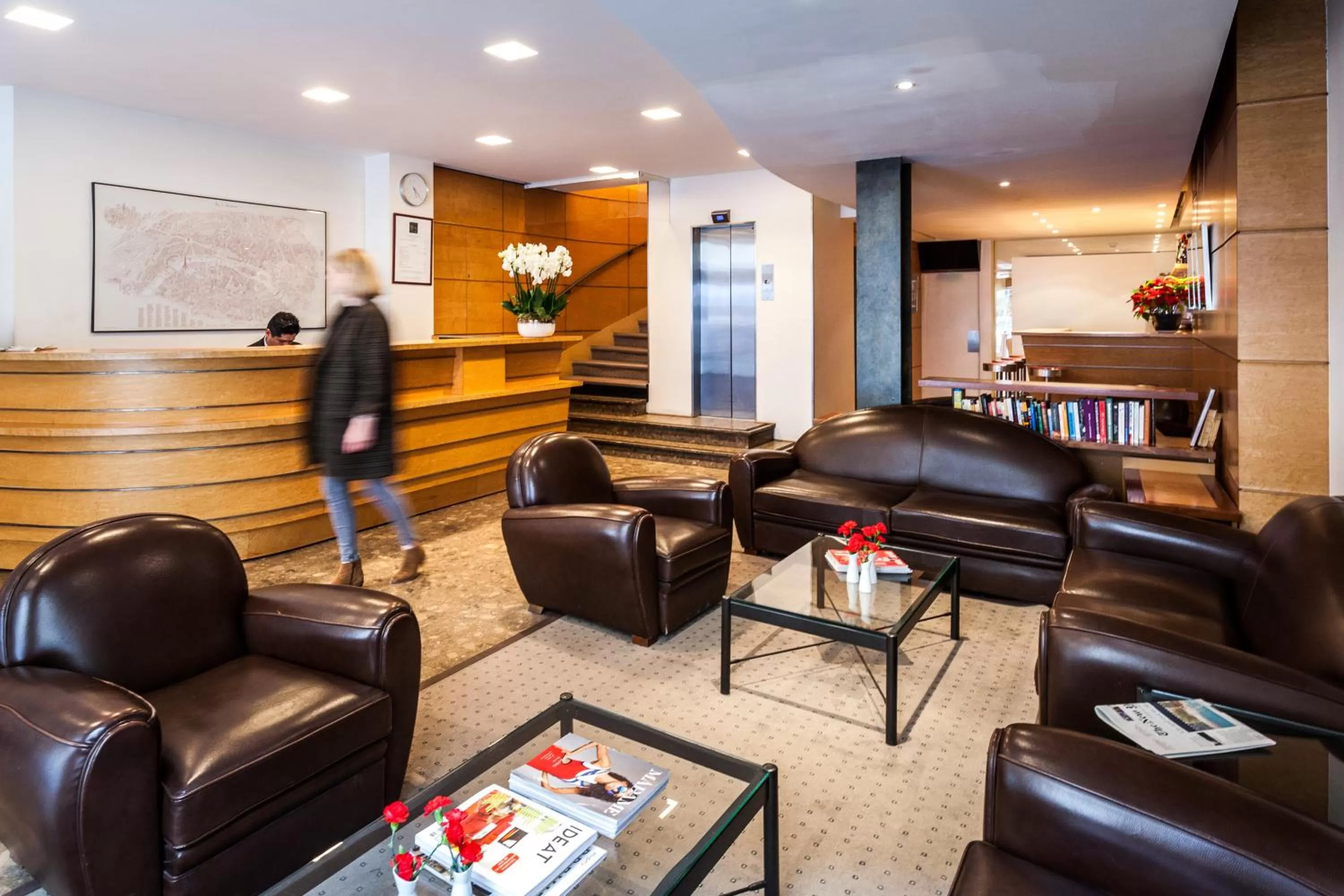 Lobby or reception in Excelsior Opera