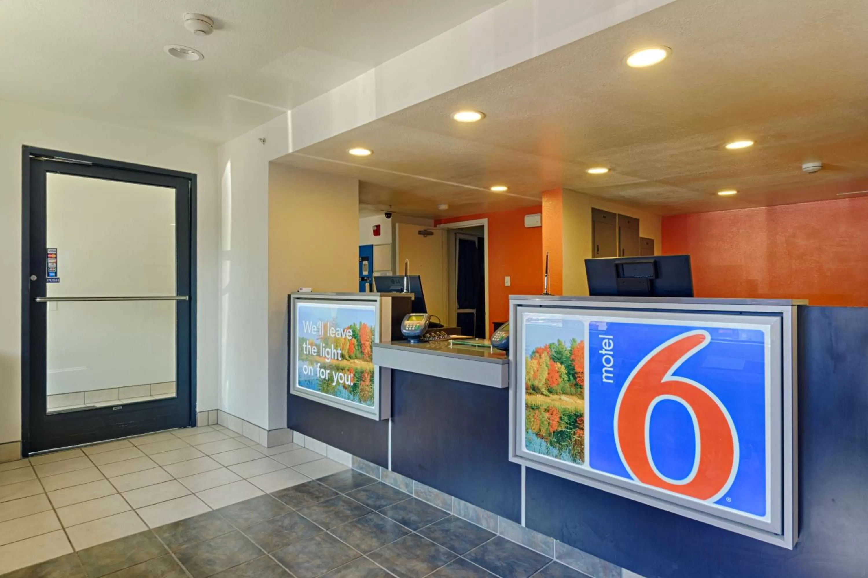Lobby or reception in Motel 6-Laurel, DC - Washington Northeast