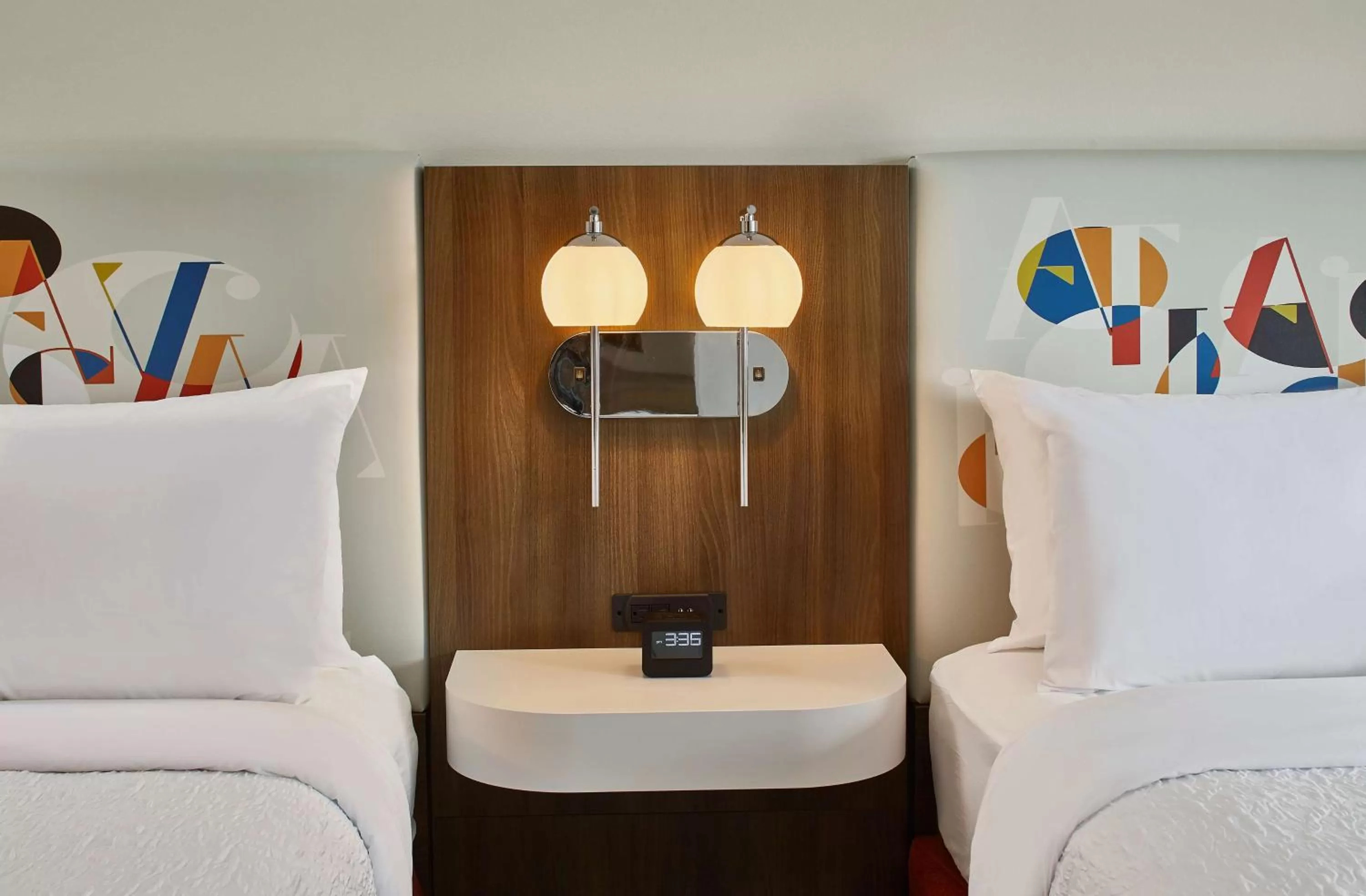 Bed in Hampton Inn & Suites Atlanta-Midtown, Ga