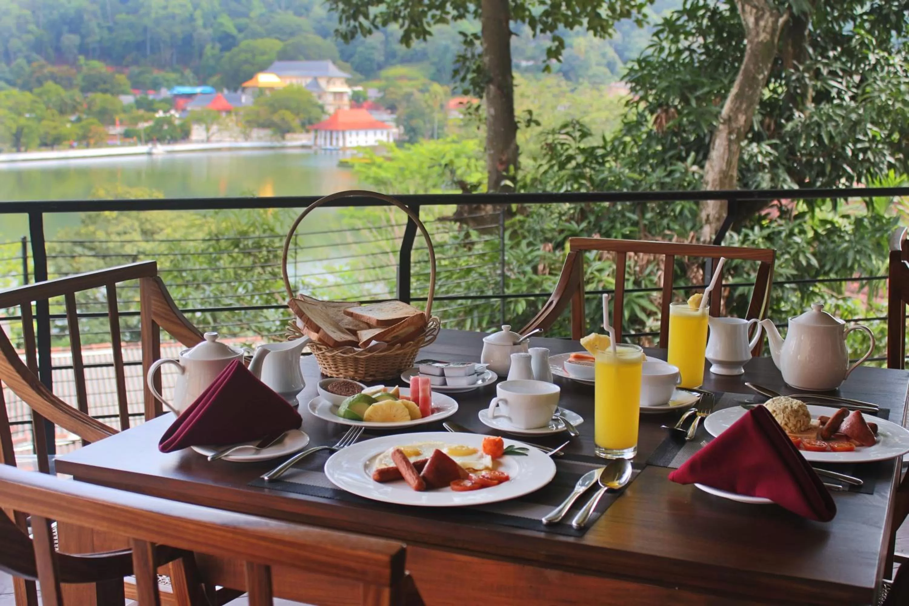 Restaurant/places to eat in SWP Eco Lodge, Kandy