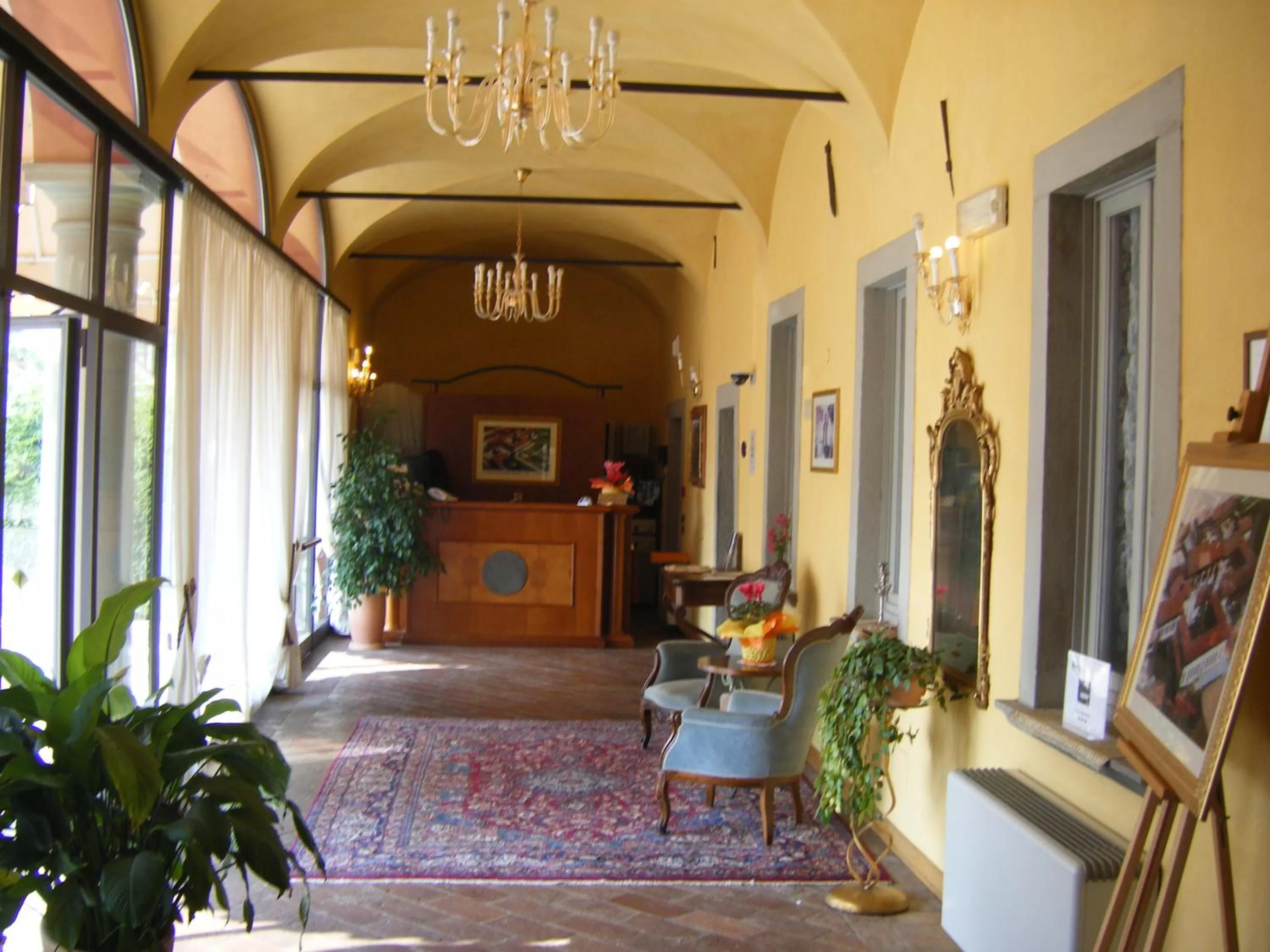Lobby or reception in Bes Hotel Bergamo Cologno al Serio