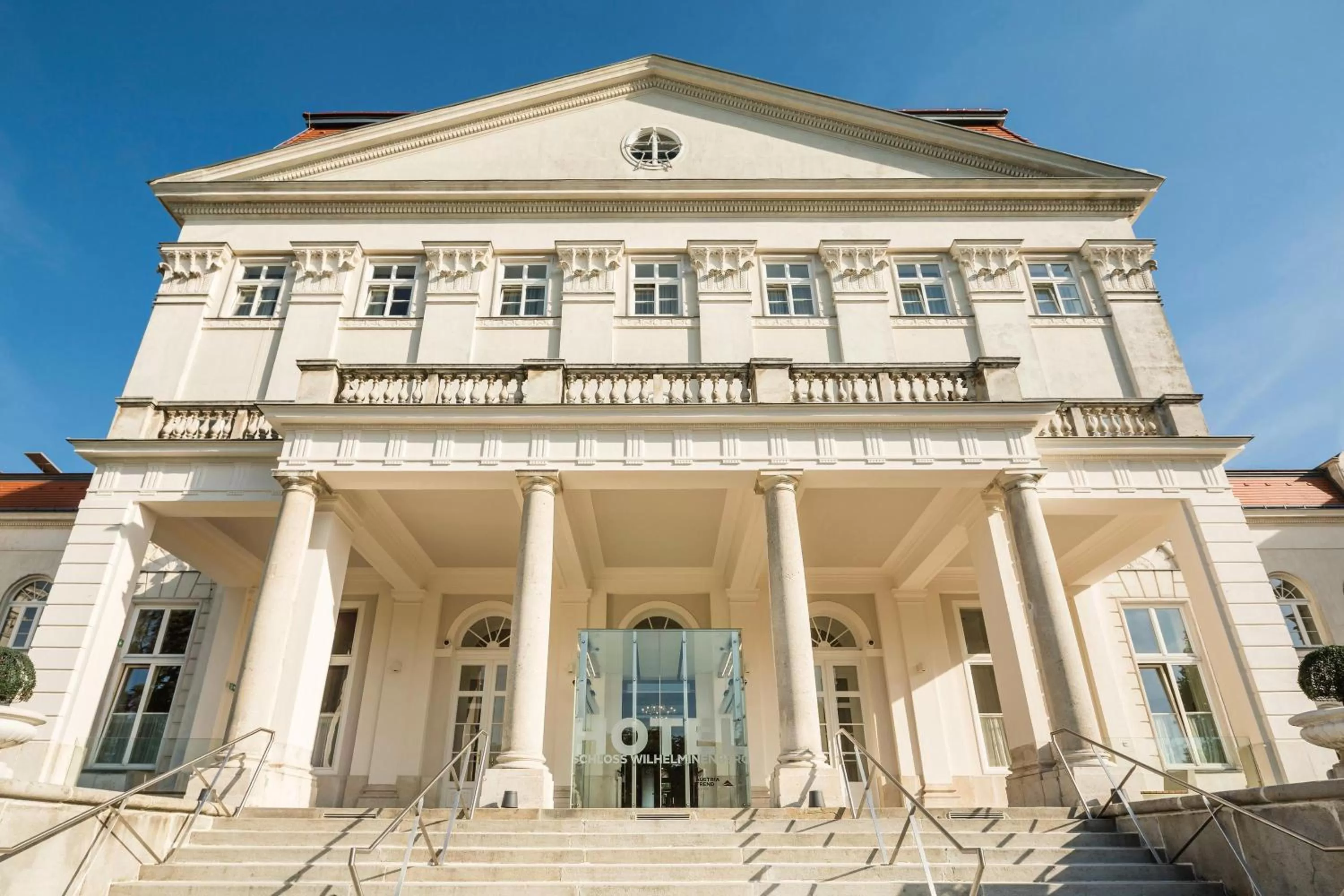 Property building in Austria Trend Hotel Schloss Wilhelminenberg Wien