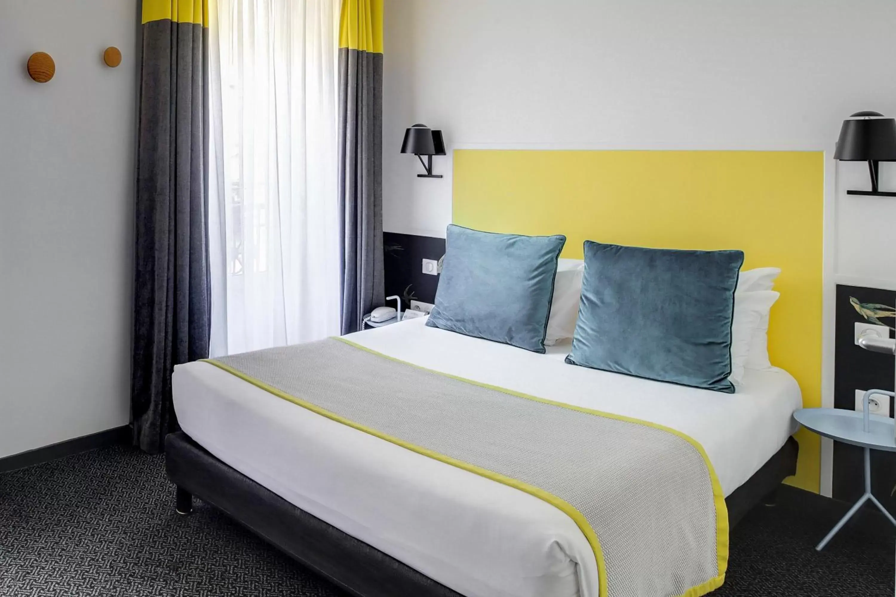 Standard Double Room in Hotel George - Astotel Standard Double Room in Hotel George - Astotel