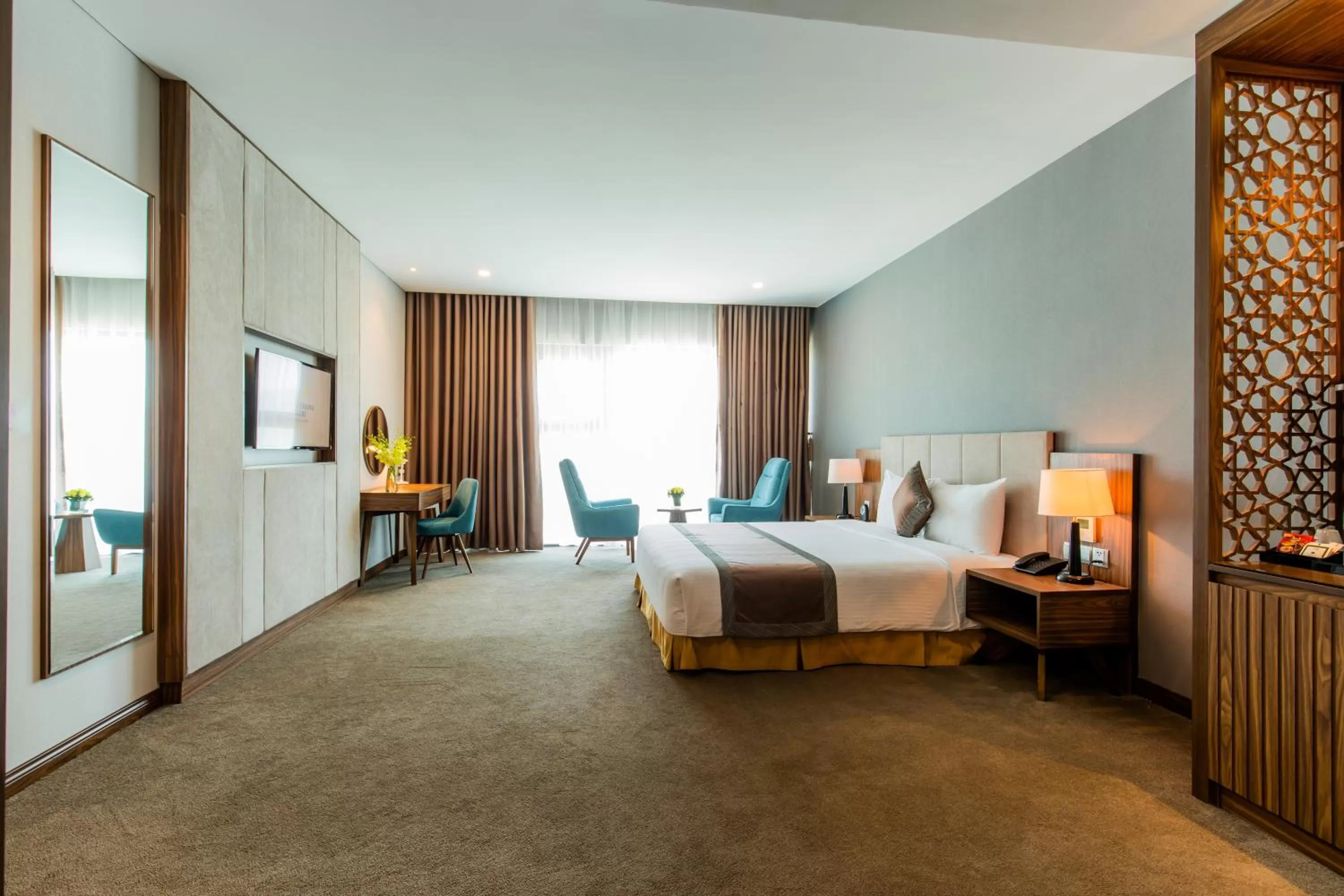 Photo of the whole room, Bed in Muong Thanh Luxury Vien Trieu Nha Trang