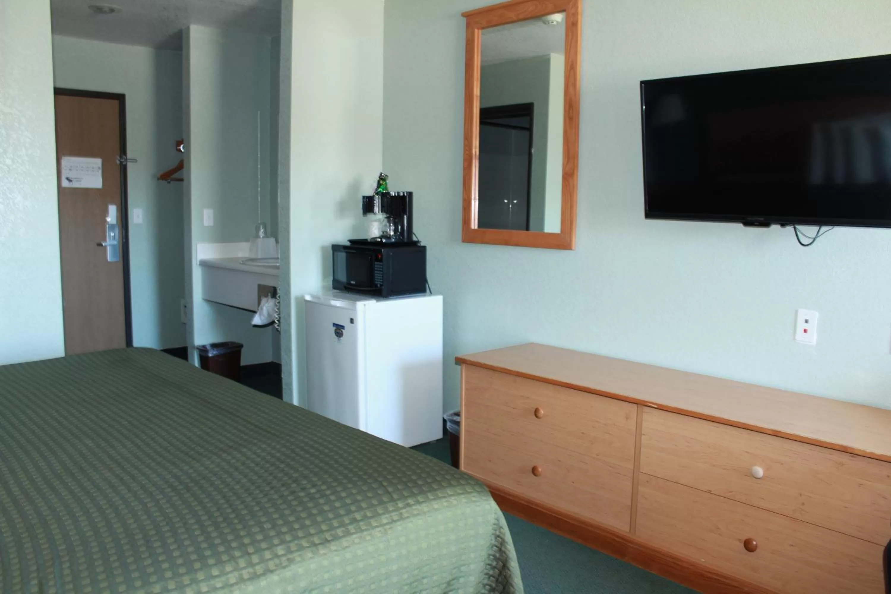 Bed in Booneslick Lodge - Jane