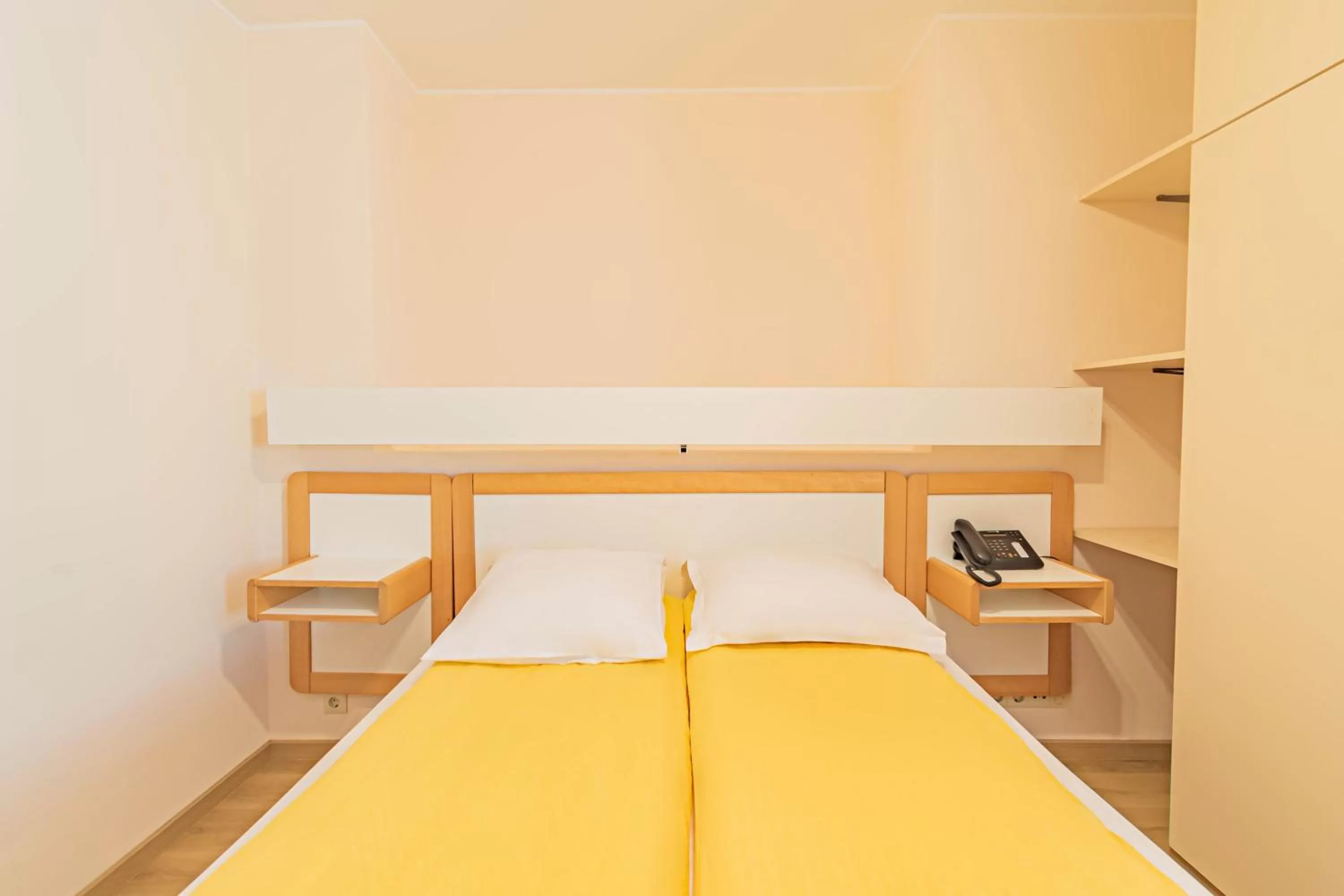 Bed in Hotel Le Postillon