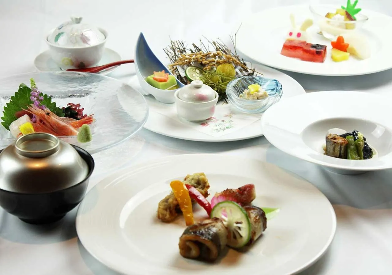 Food close-up in Aura Tachibana